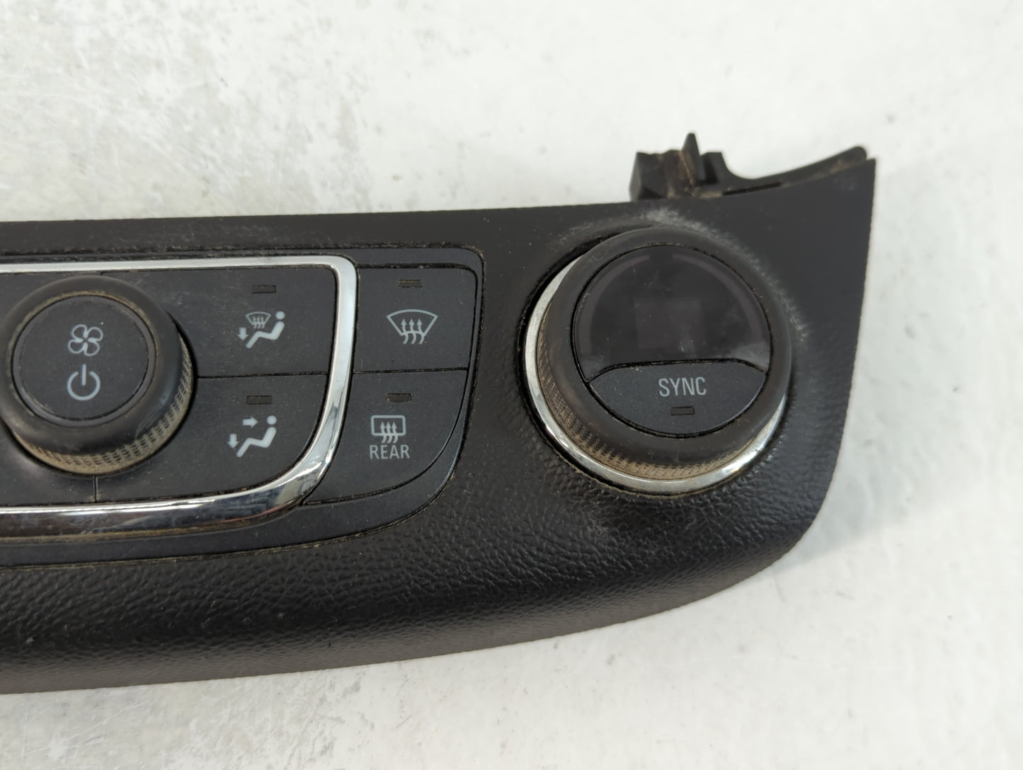 2014 Chevrolet Impala Climate Control Module Temperature AC/Heater Replacement P/N:23113226 Fits OEM Used Auto Parts - Oemus