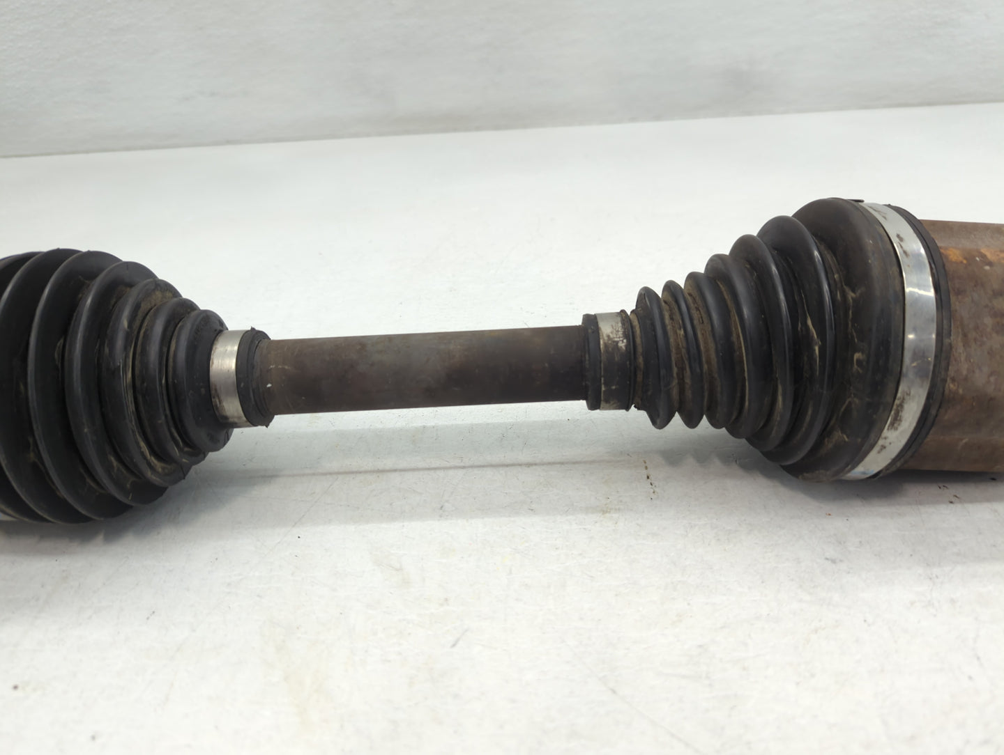 2014 Chevrolet Impala Axle Shaft Front Passenger Cv C/v - Oemusedautoparts1.com