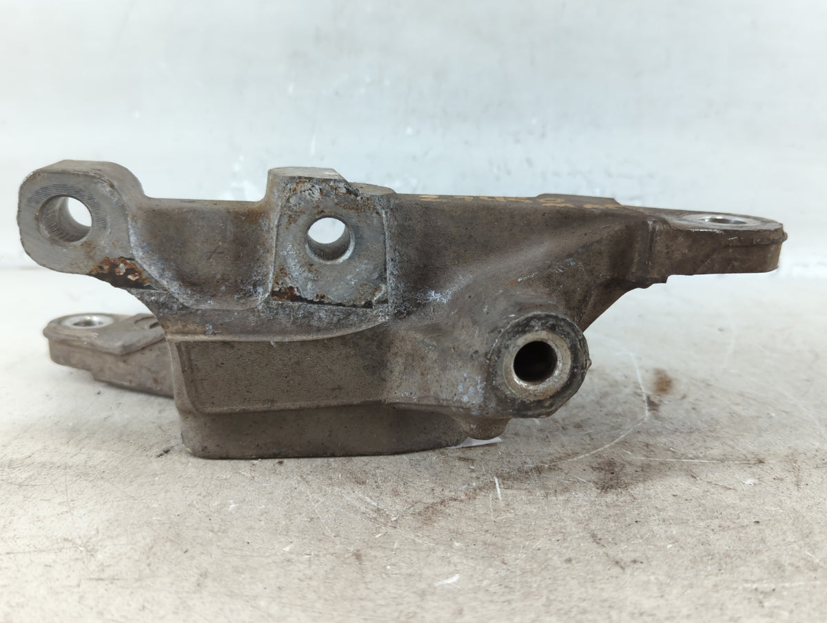 2014 Chevrolet Impala Engine Gearbox Motor Mount 774886 - Oemusedautoparts1.com