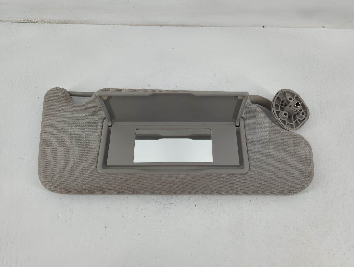 2006-2016 Chevrolet Impala Sun Visor Shade Replacement Passenger Right Mirror Fits OEM Used Auto Parts - Oemusedautoparts1.c