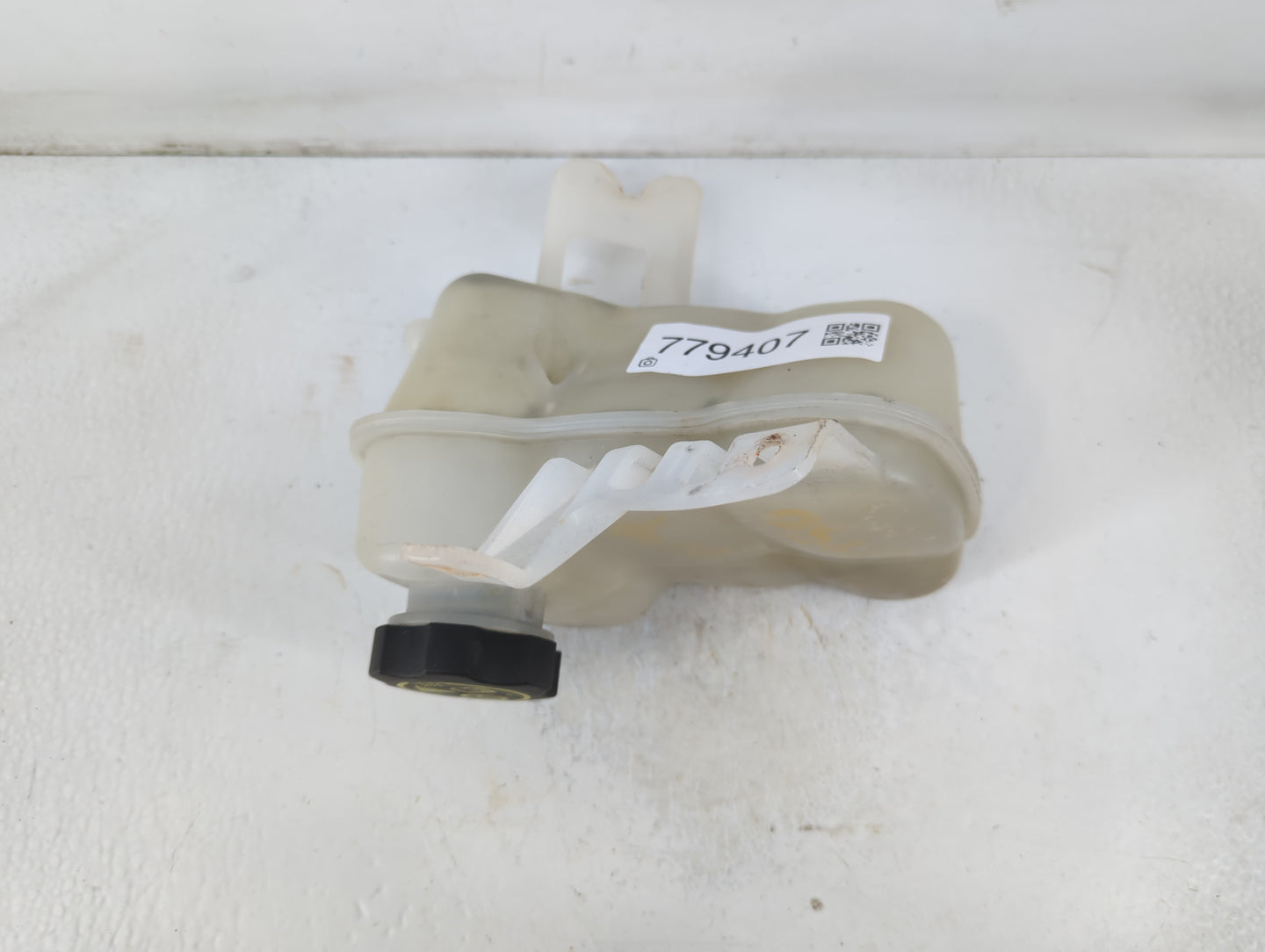2012 Chevrolet Impala Radiator Coolant Overflow Expansion Tank Bottle - Oemusedautoparts1.com