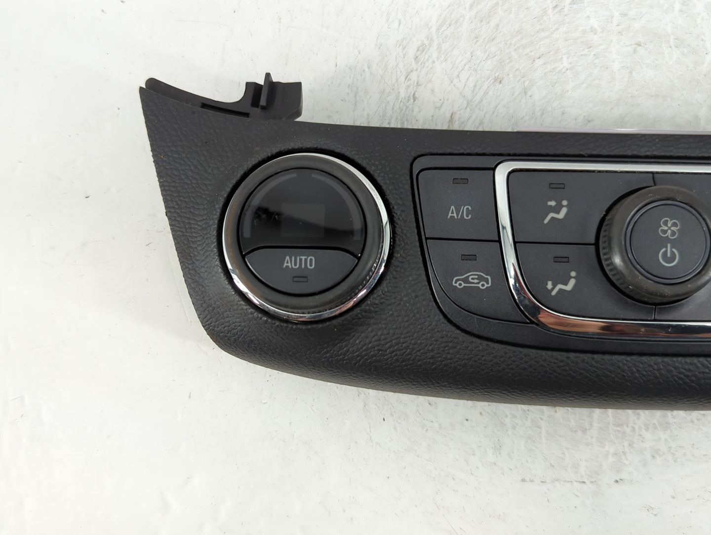 2014 Chevrolet Impala Climate Control Module Temperature AC/Heater Replacement P/N:23113226 Fits OEM Used Auto Parts - Oemus