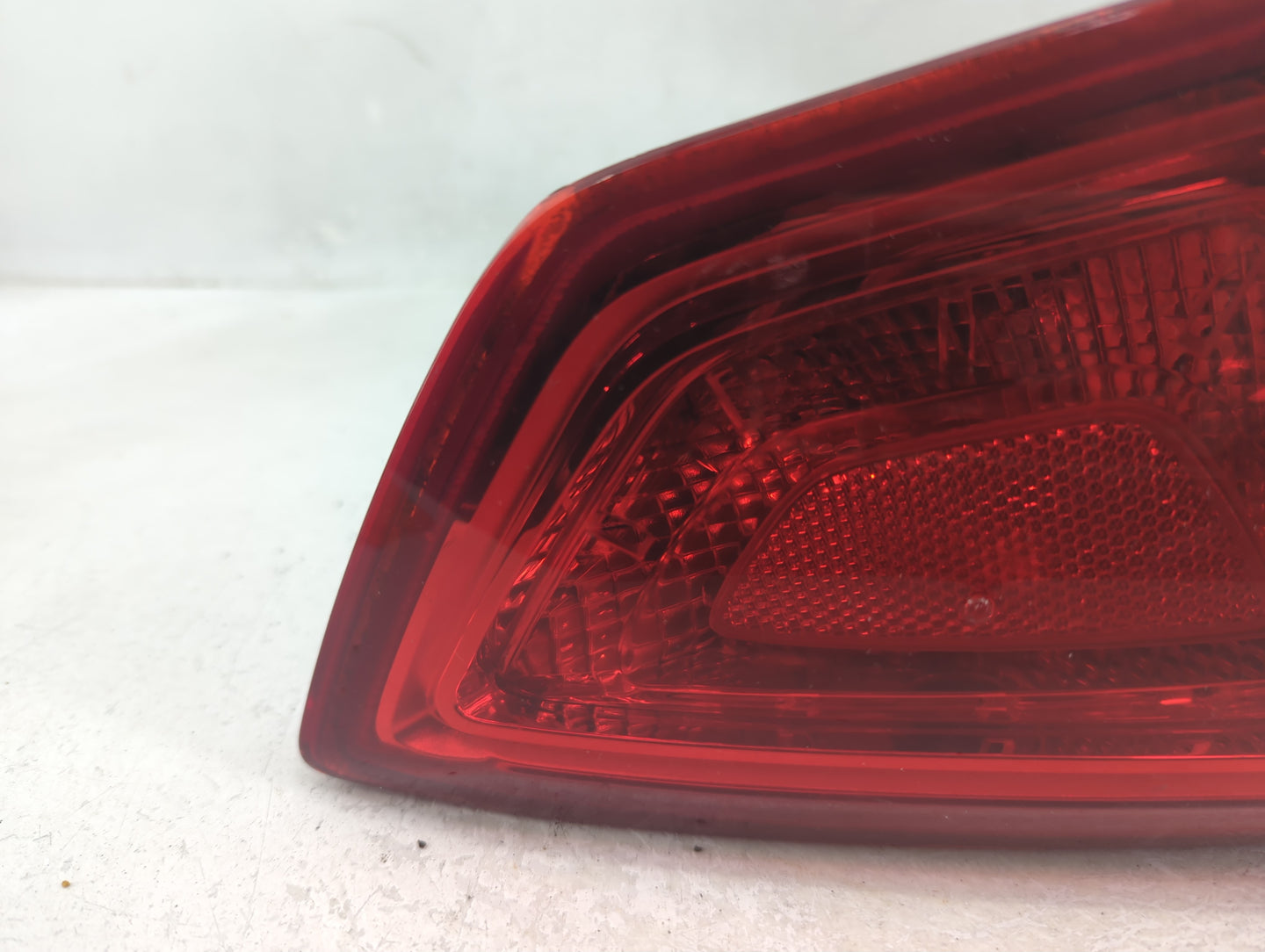 2014-2020 Chevrolet Impala Driver Left Side Deck Lid Mounted Tail Light - Oemusedautoparts1.com