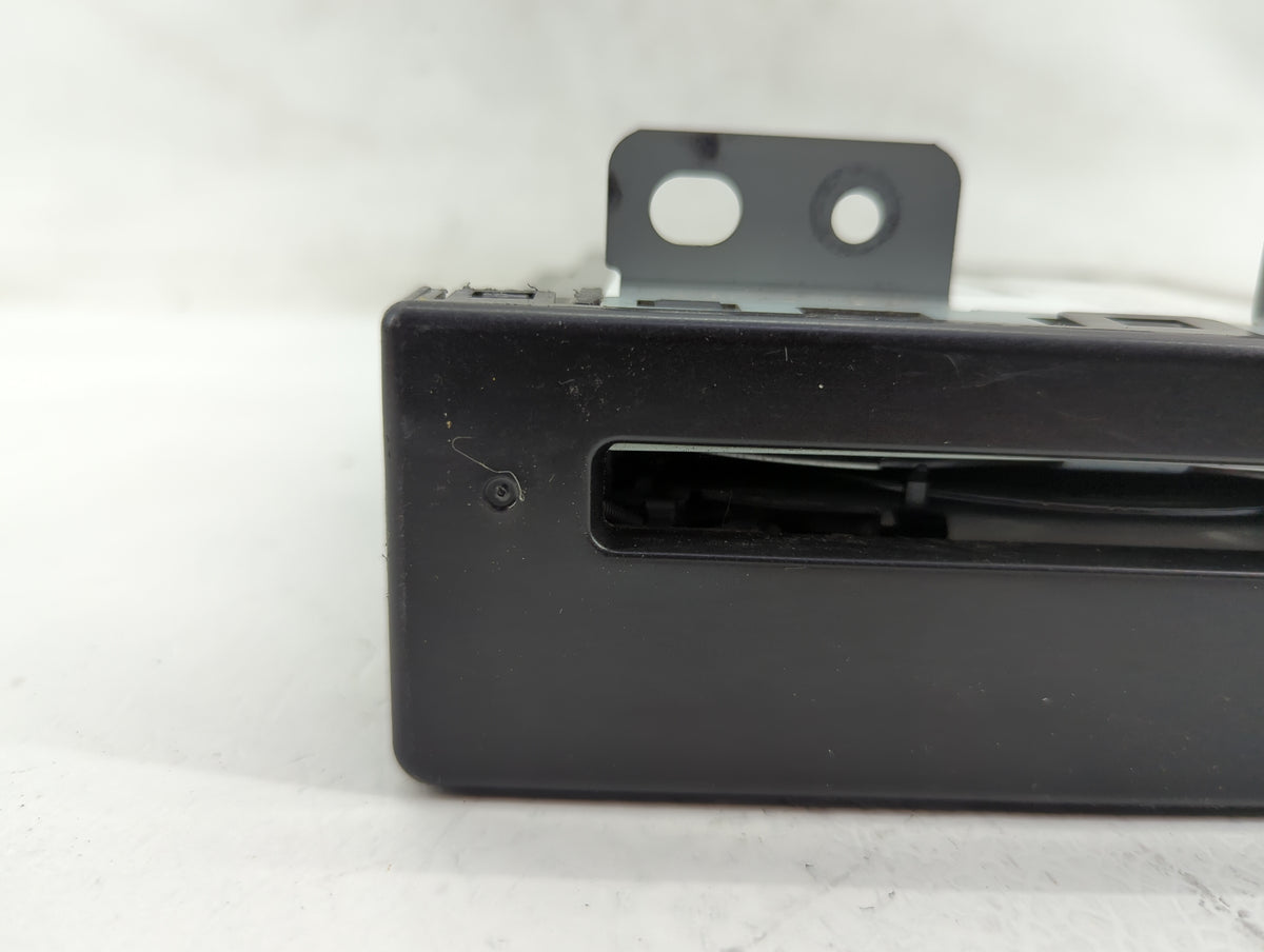 2014-2014 Chevrolet Impala Body Control Module Bcm Inner Cabin Fuse Box - Oemusedautoparts1.com