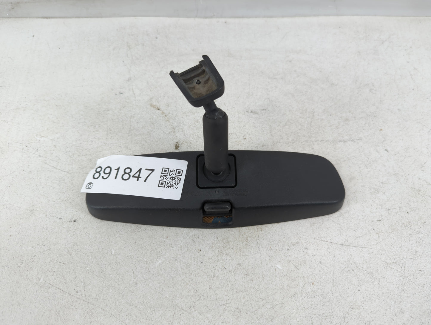 2014-2020 Chevrolet Impala Interior Rear View Mirror Replacement OEM P/N:E11 026150 Fits OEM Used Auto Parts - Oemusedautopa