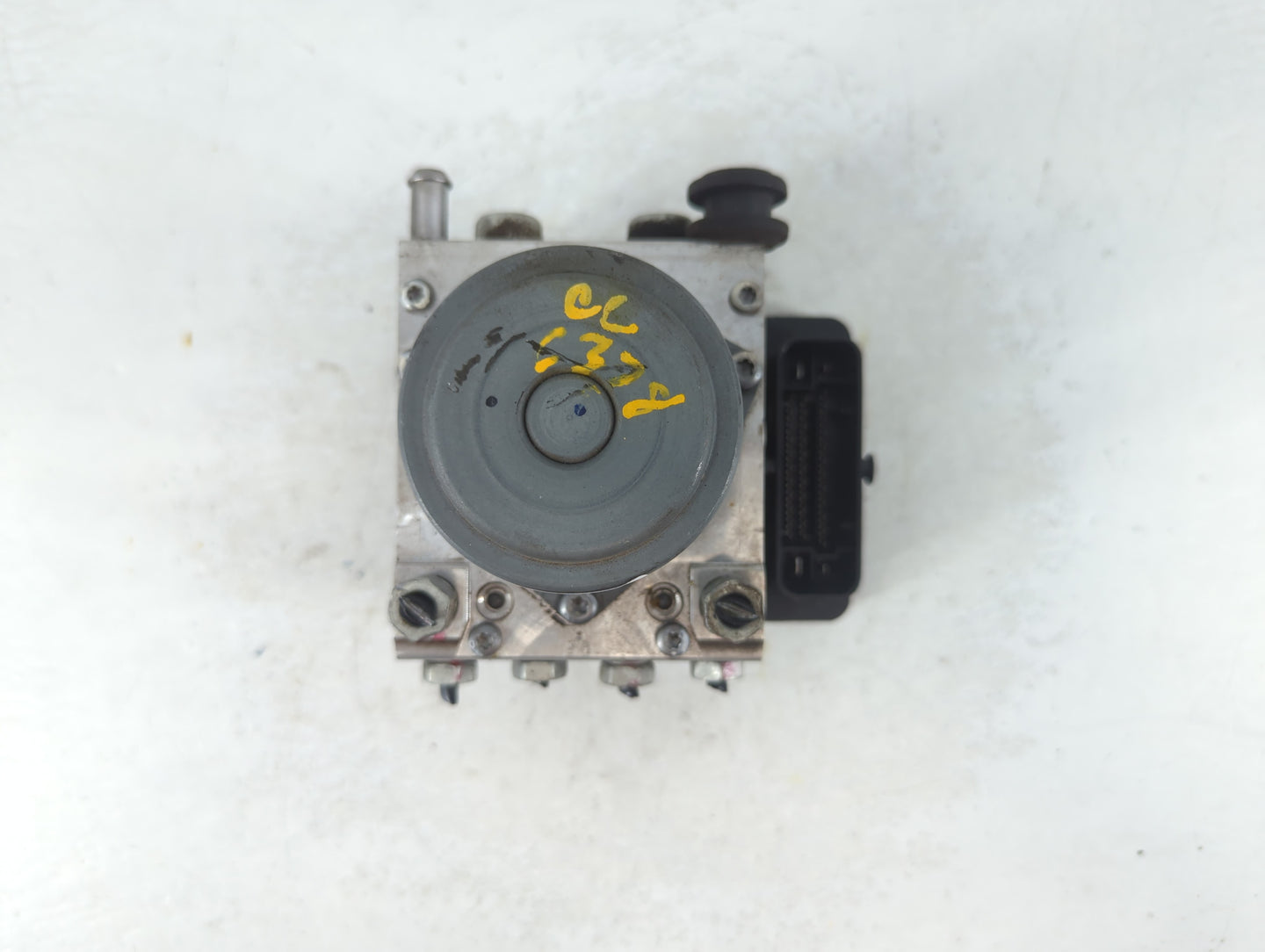 2014-2016 Chevrolet Impala ABS Pump Control Module Replacement P/N:23142952 Fits Fits 2014 2015 2016 OEM Used Auto Parts - O