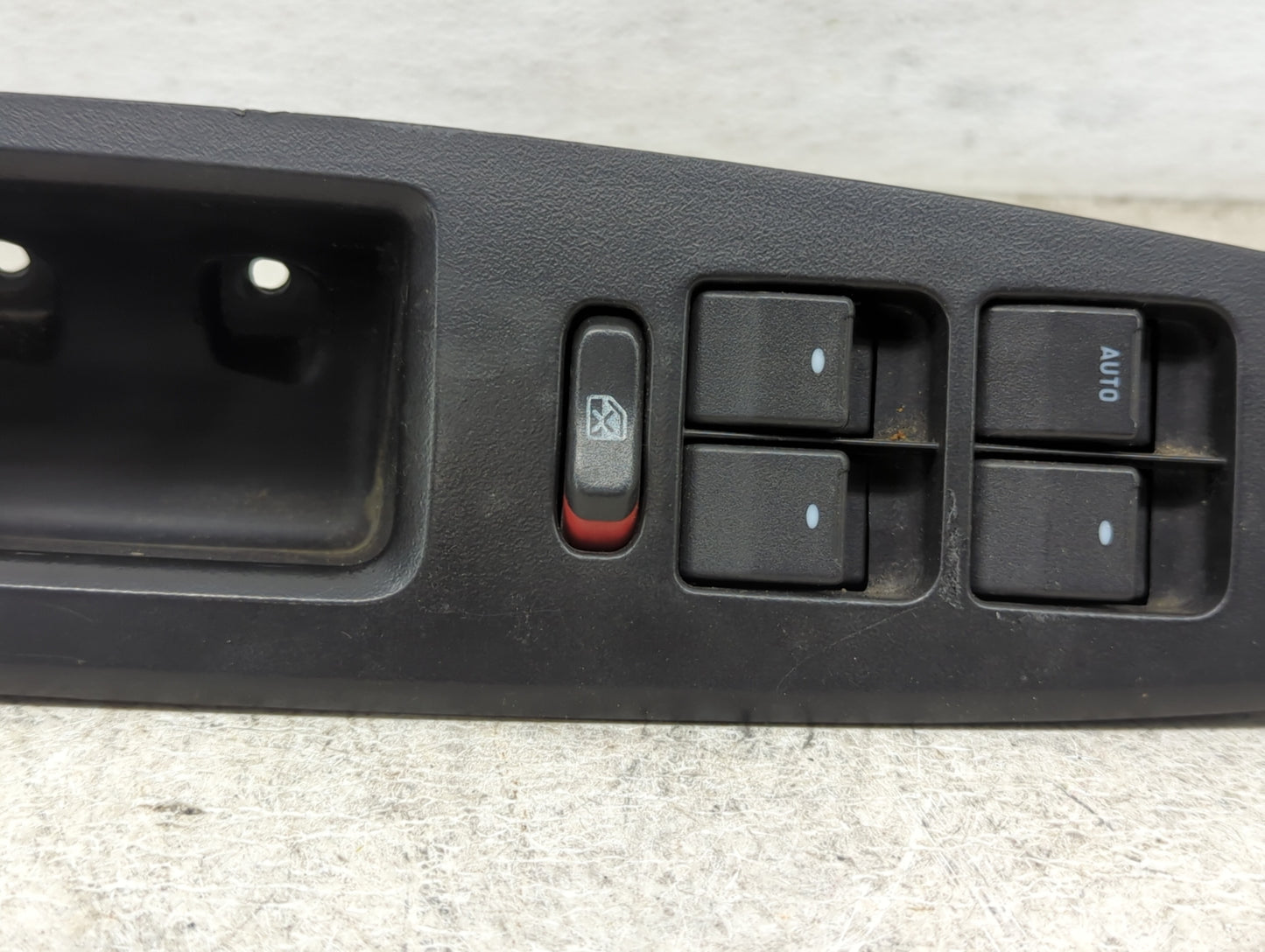 2014 Chevrolet Impala Limited Master Power Window Switch Replacement Driver Side Left Fits OEM Used Auto Parts - Oemusedauto
