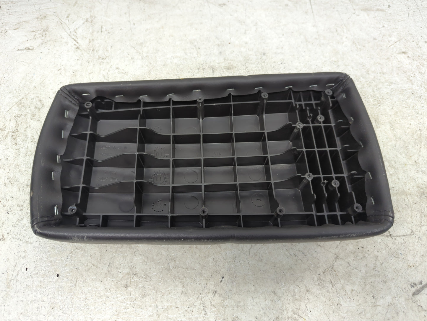 2014 Chevrolet Impala Limited Center Console Armrest Cover Lid Fits Fits 2007 2008 2009 2010 2011 2012 2013 2015 2016 OEM Us