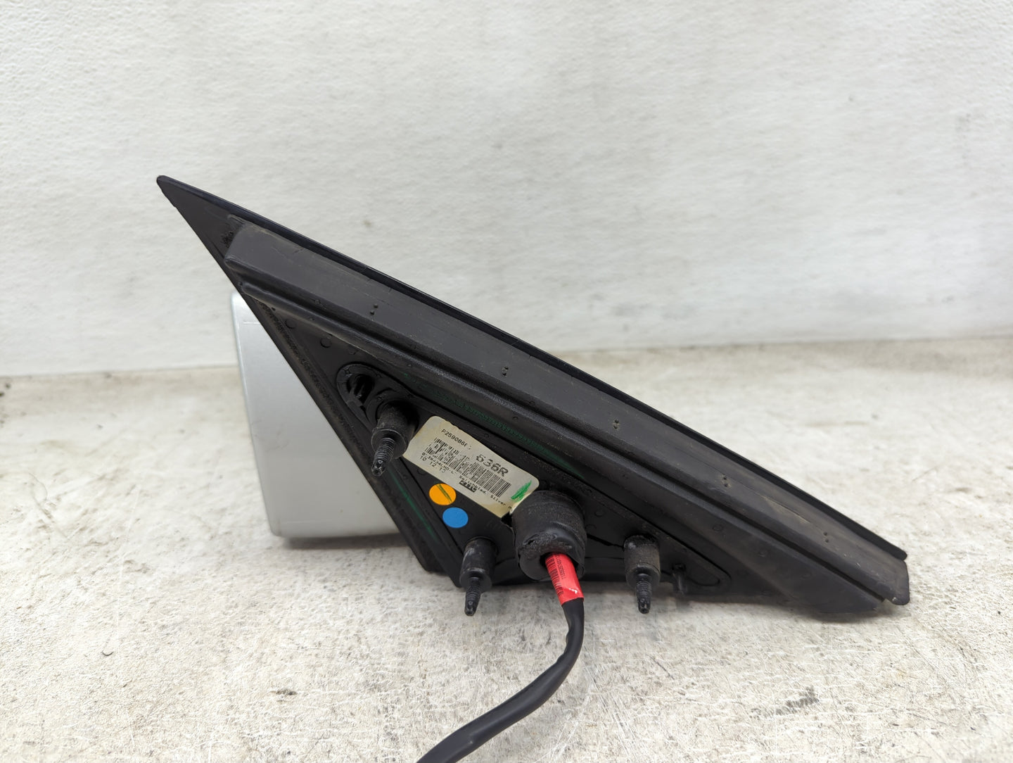 2014 Chevrolet Impala Limited Driver Side View Mirror - Left Door Mirror OEM Used - Oemusedautoparts1.com