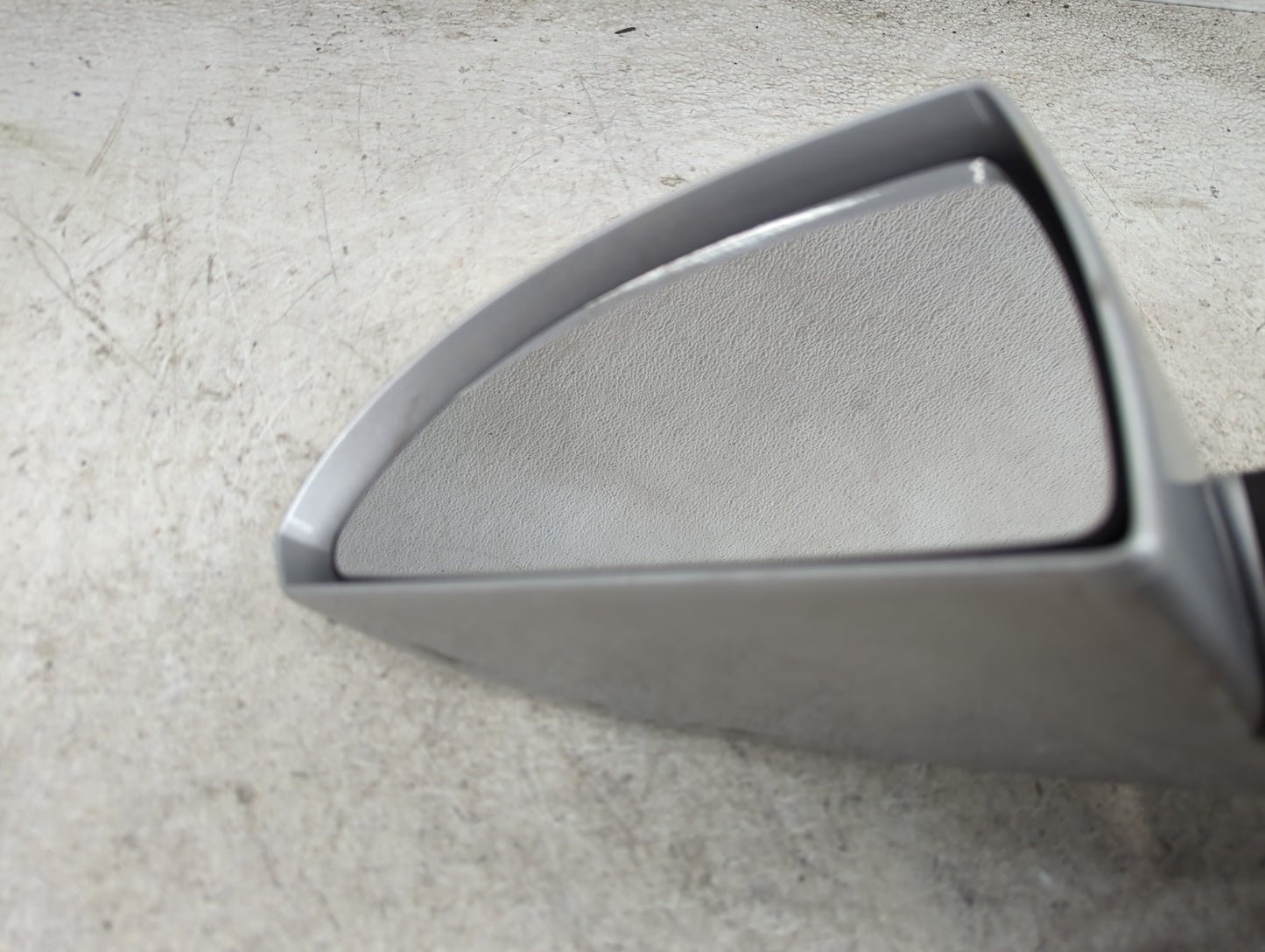 2014 Chevrolet Impala Limited Driver Side View Mirror - Left Door Mirror OEM Used - Oemusedautoparts1.com