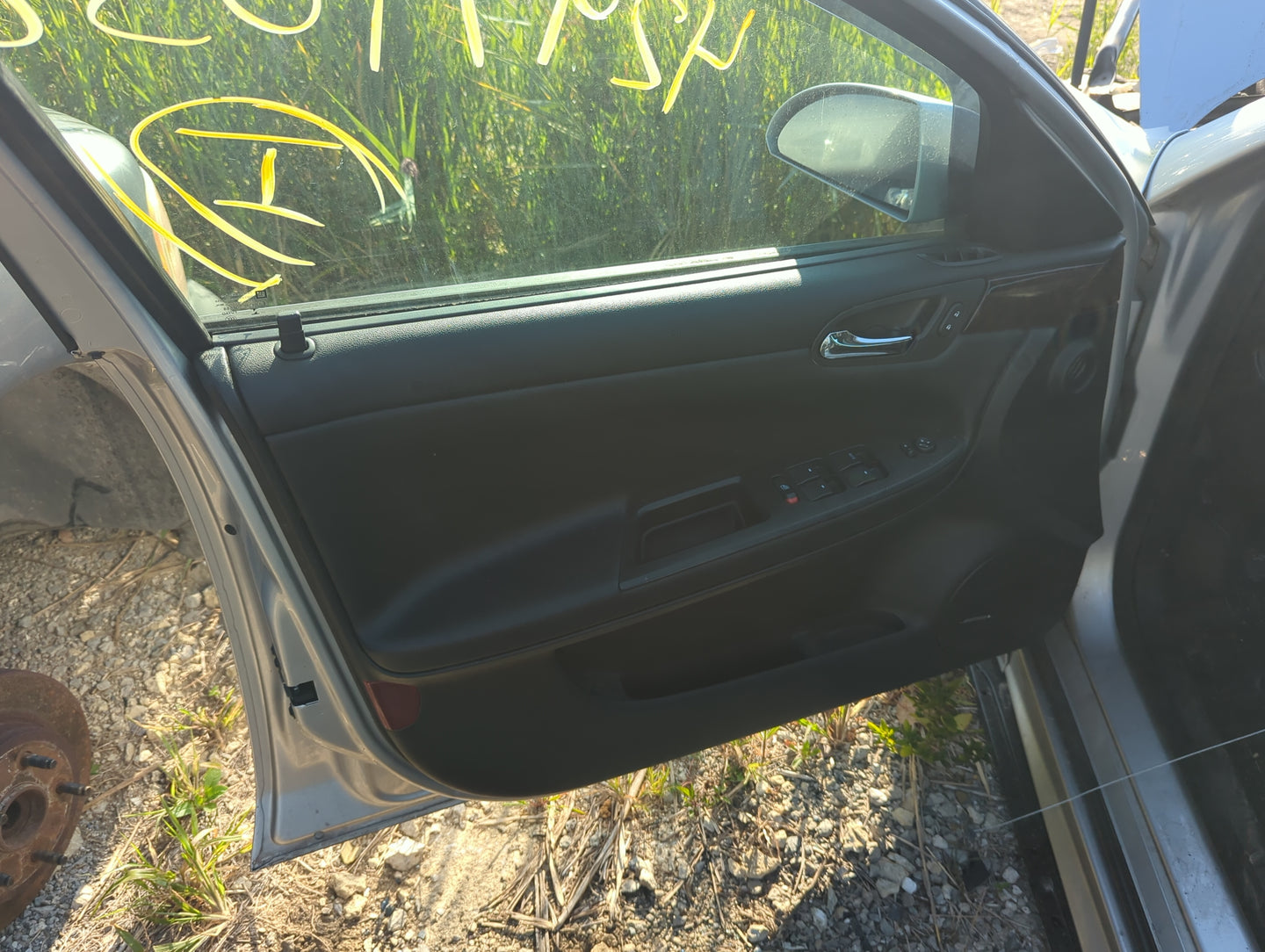 2014 Chevrolet Impala Limited Front Left Driver Interior Door Panel Trim - Oemusedautoparts1.com