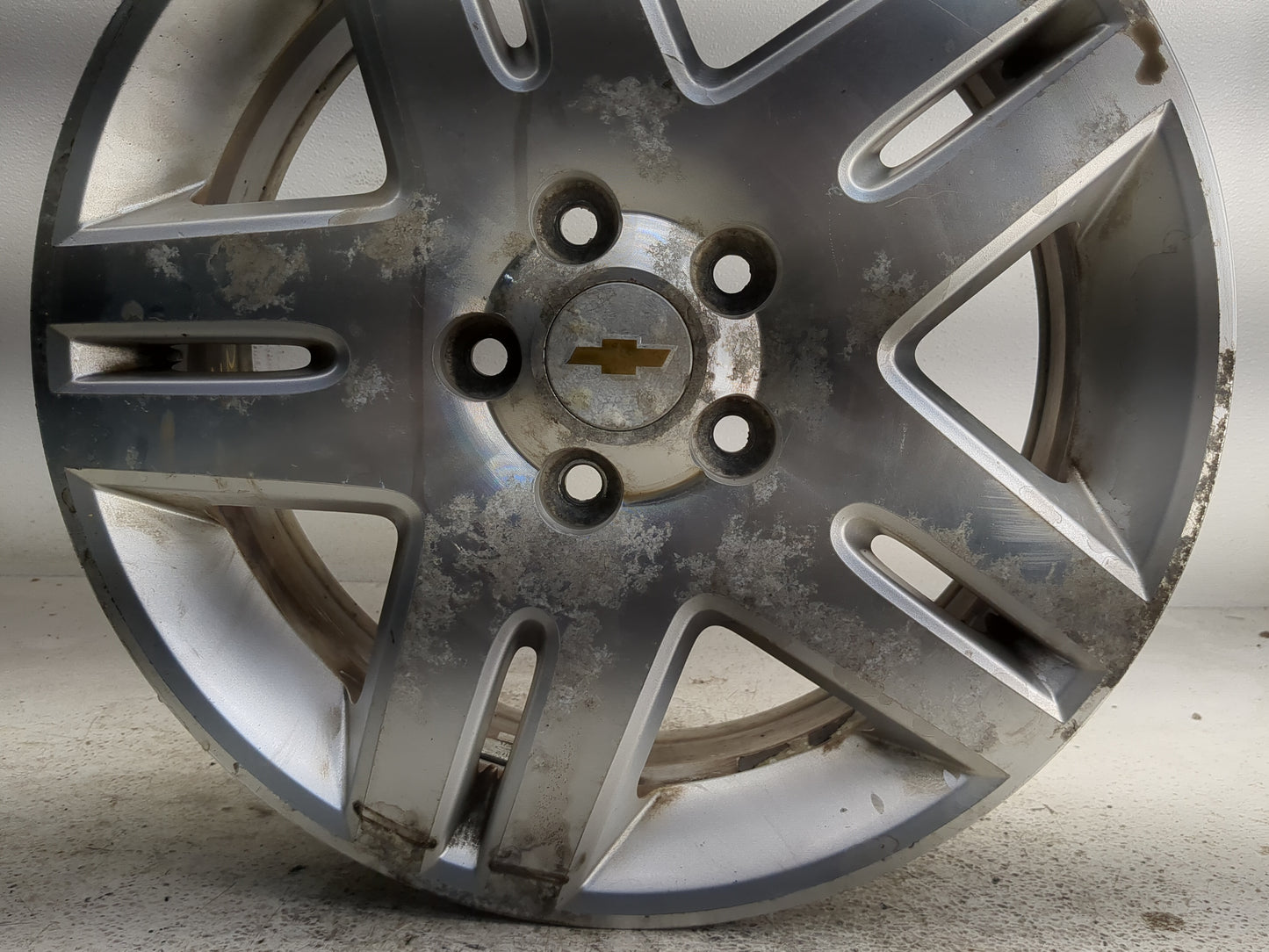 Chevrolet Impala Limited Oem Wheel Rim 1313020 - Oemusedautoparts1.com