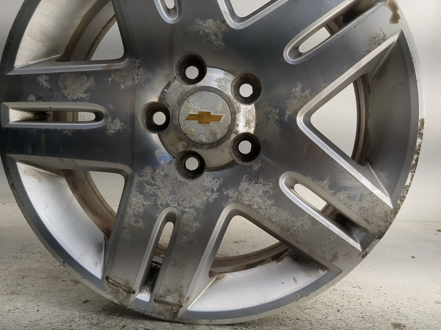 Chevrolet Impala Limited Oem Wheel Rim 1313020 - Oemusedautoparts1.com