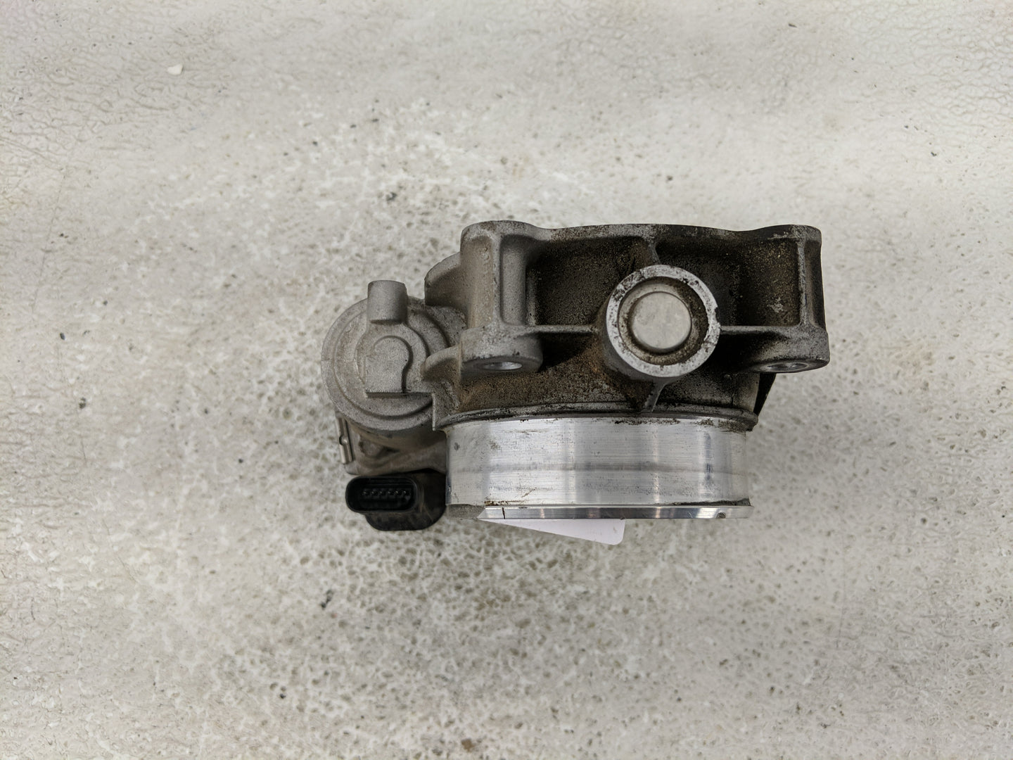 2014 Chevrolet Impala Limited Throttle Body Fits Fits 2012 2013 2015 2016 2017 2018 2019 2020 2021 2022 OEM Used Auto Parts 