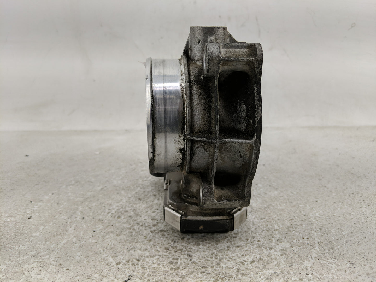 2014 Chevrolet Impala Limited Throttle Body Fits Fits 2012 2013 2015 2016 2017 2018 2019 2020 2021 2022 OEM Used Auto Parts 