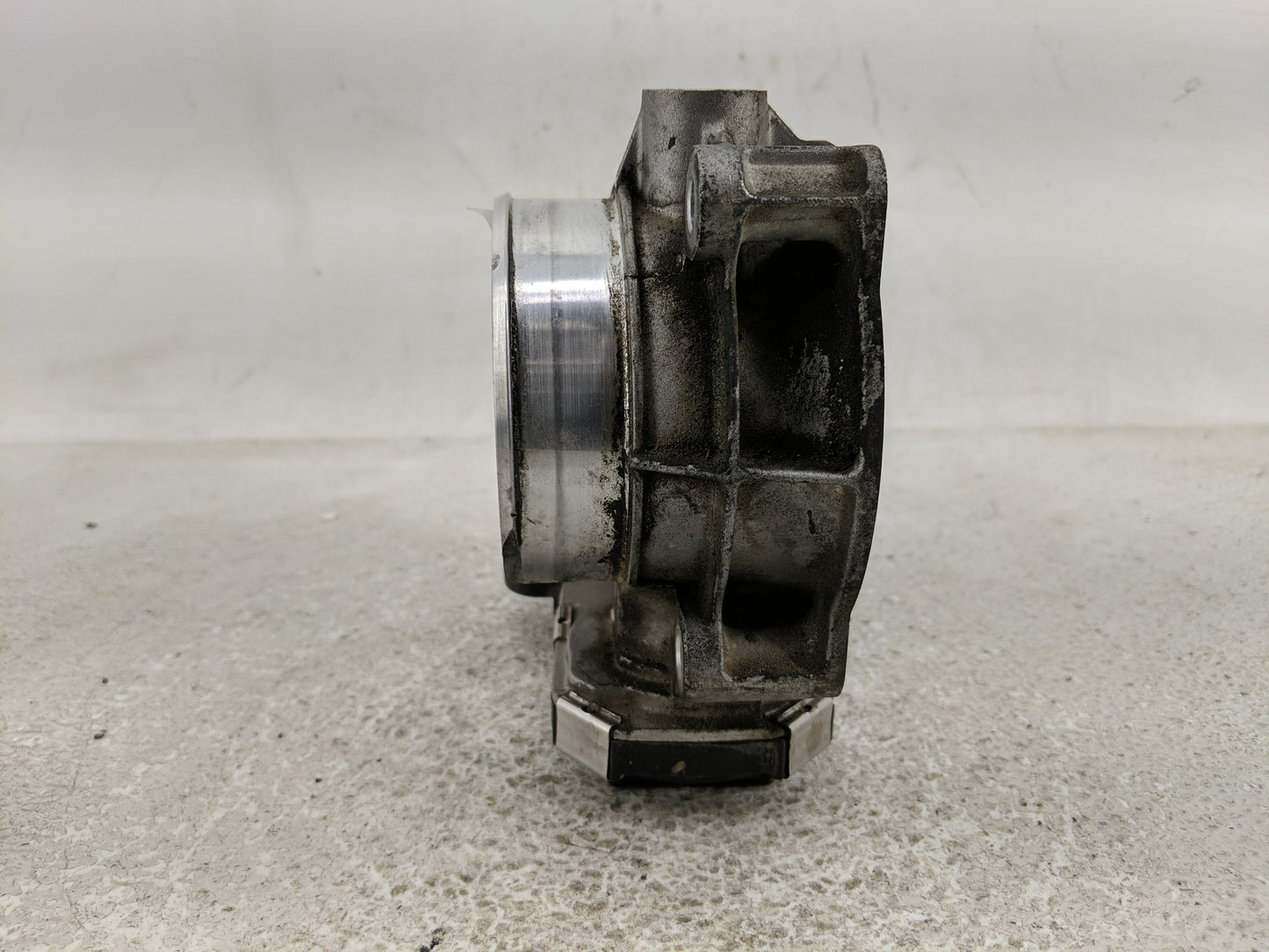 2014 Chevrolet Impala Limited Throttle Body Fits Fits 2012 2013 2015 2016 2017 2018 2019 2020 2021 2022 OEM Used Auto Parts 