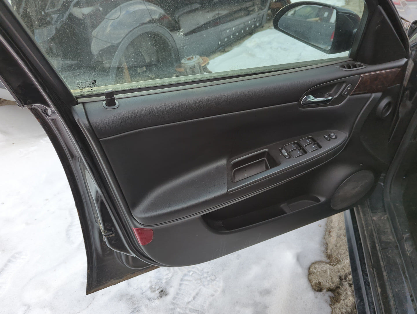 2014 Chevrolet Impala Limited Front Left Driver Interior Door Panel Trim 1316478 - Oemusedautoparts1.com