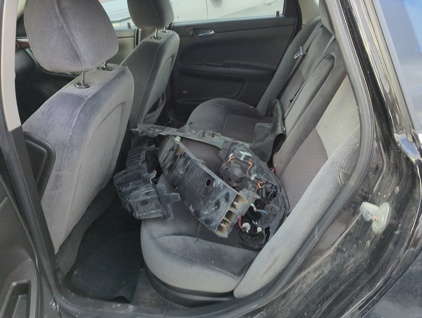 2014 Chevrolet Impala Limited Rear Seat Oem 1316482 - Oemusedautoparts1.com