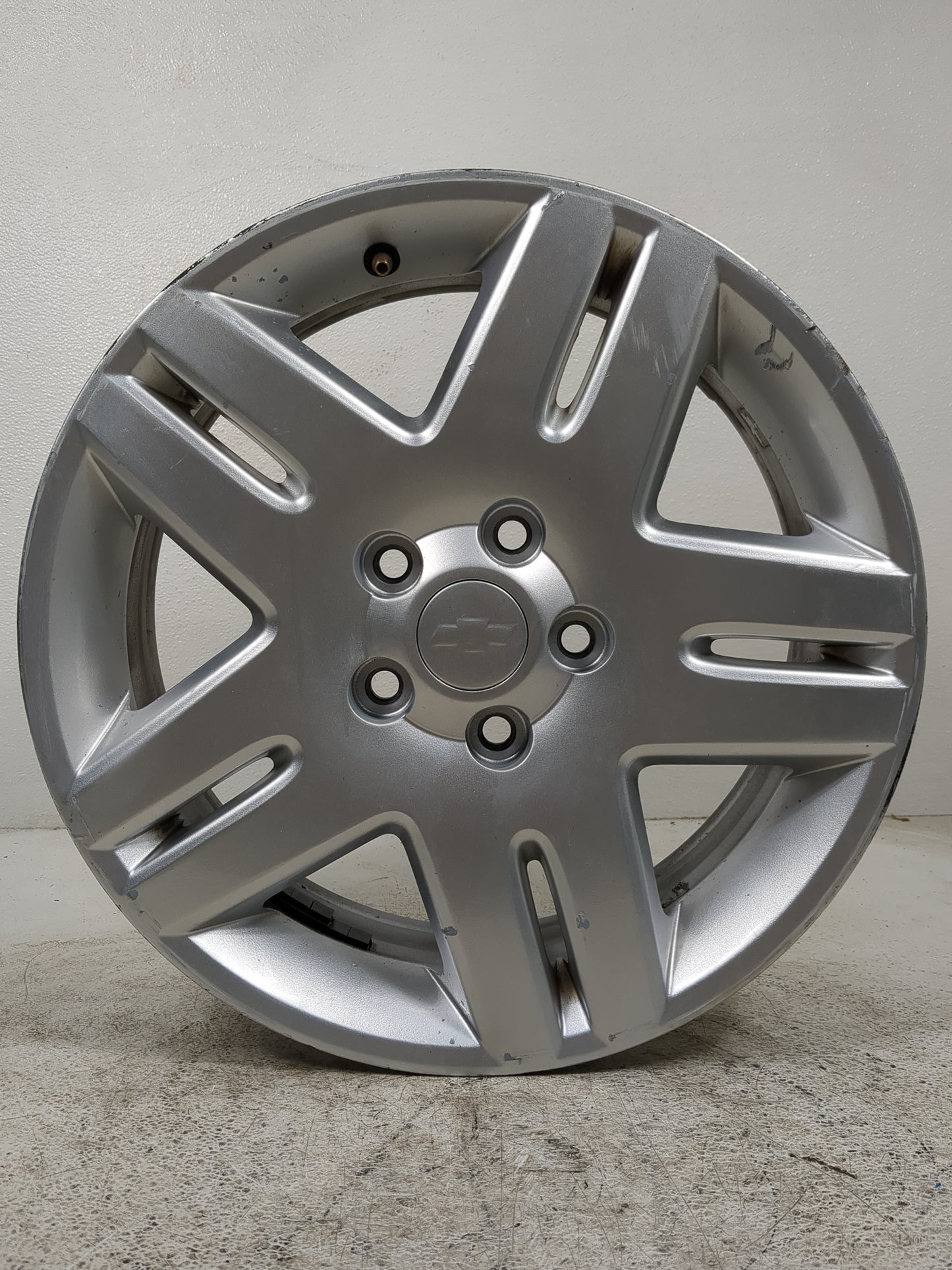 2014 Chevrolet Impala Limited Oem Wheel Rim - Oemusedautoparts1.com