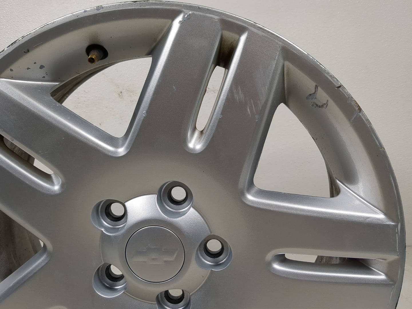 2014 Chevrolet Impala Limited Oem Wheel Rim - Oemusedautoparts1.com