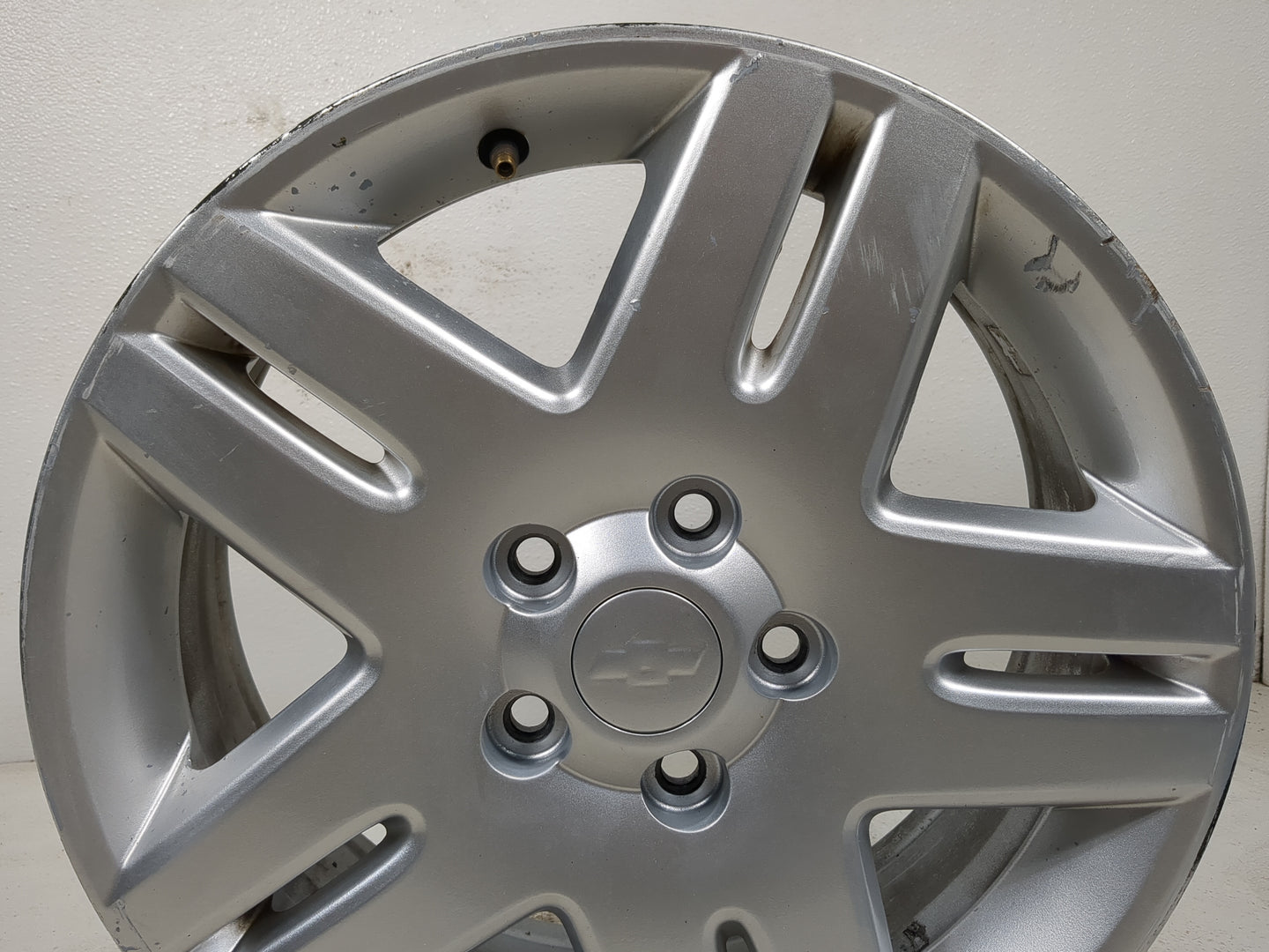 2014 Chevrolet Impala Limited Oem Wheel Rim - Oemusedautoparts1.com