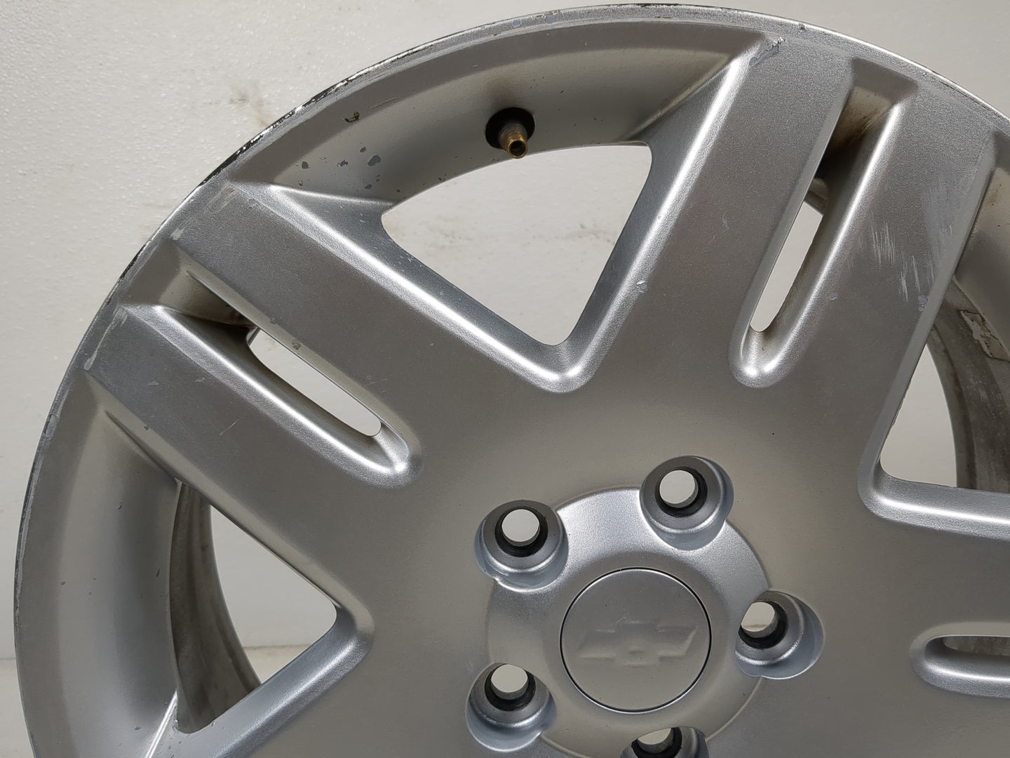 2014 Chevrolet Impala Limited Oem Wheel Rim - Oemusedautoparts1.com