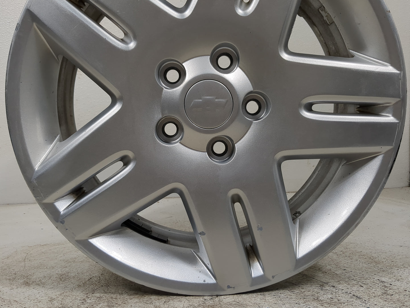 2014 Chevrolet Impala Limited Oem Wheel Rim - Oemusedautoparts1.com