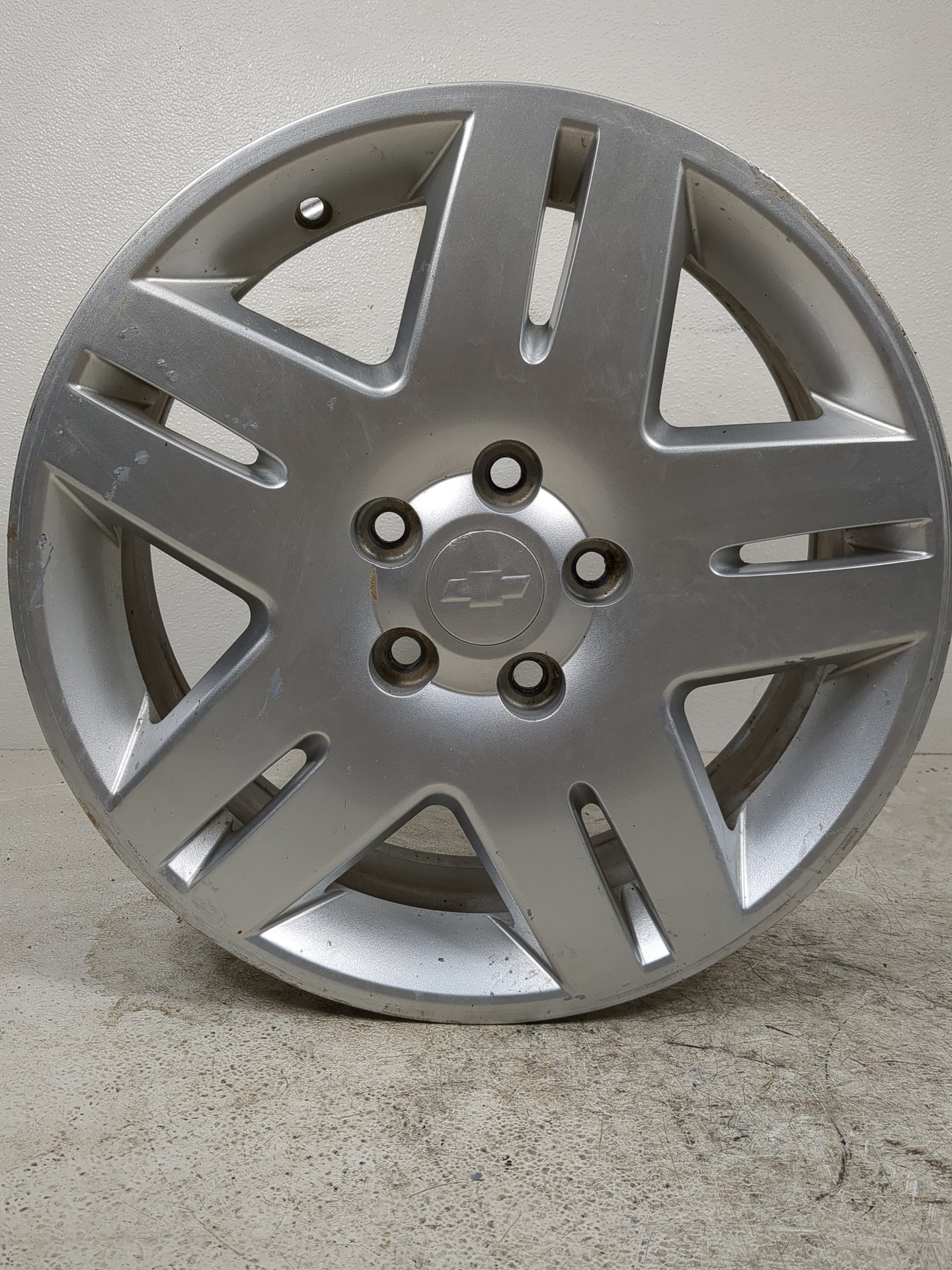 2014 Chevrolet Impala Limited Oem Wheel Rim - Oemusedautoparts1.com