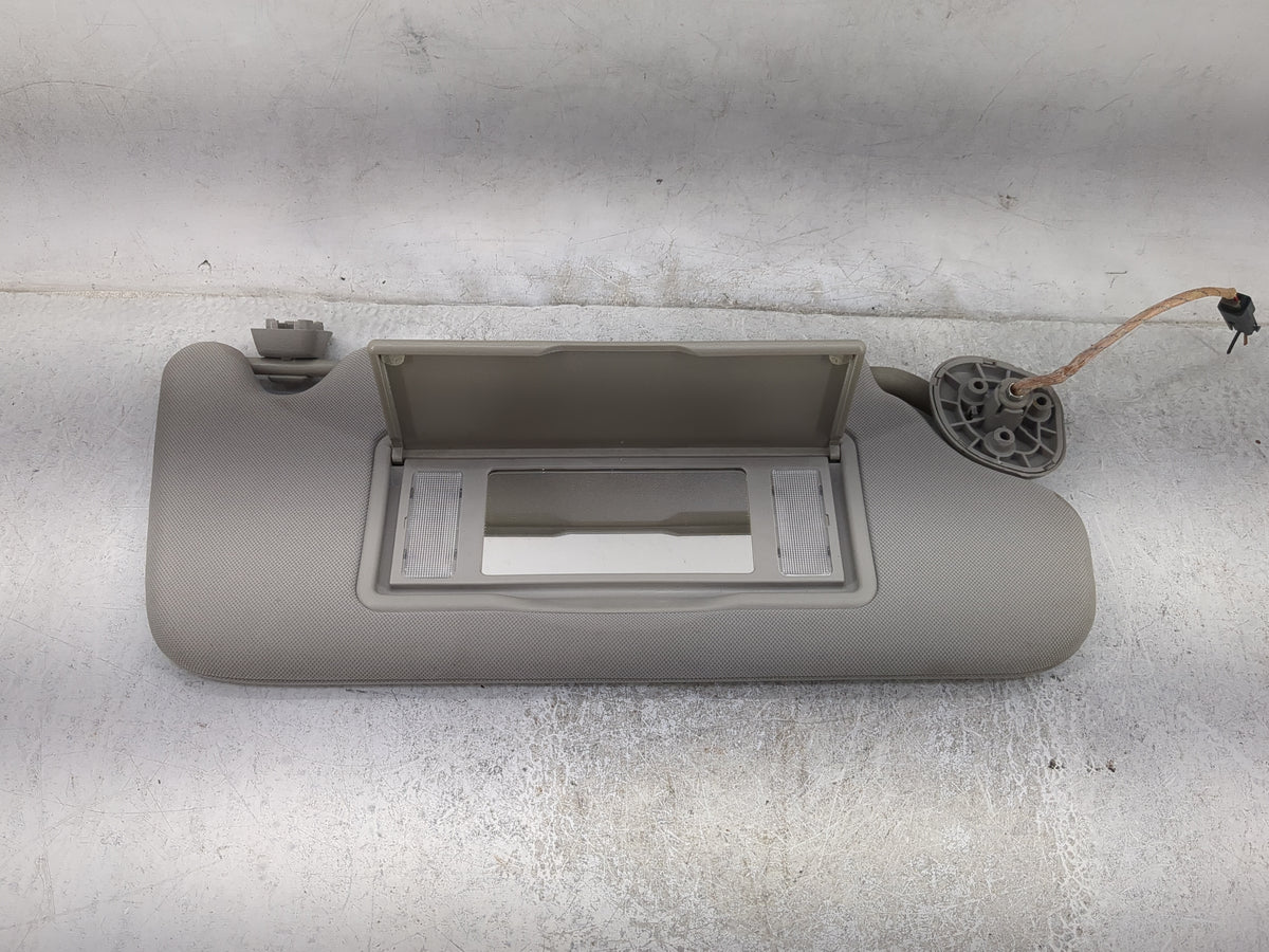 2014 Chevrolet Impala Limited Sun Visor Shade Replacement Passenger Right Mirror Fits OEM Used Auto Parts - Oemusedautoparts