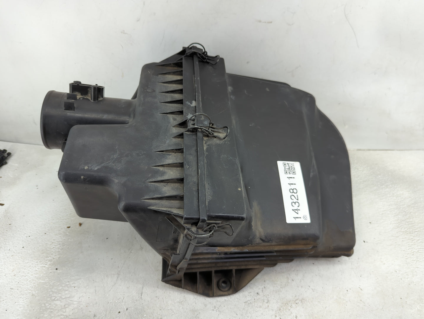 Chevrolet Impala Limited Air Cleaner Intake-duct Hose Tube - Oemusedautoparts1.com