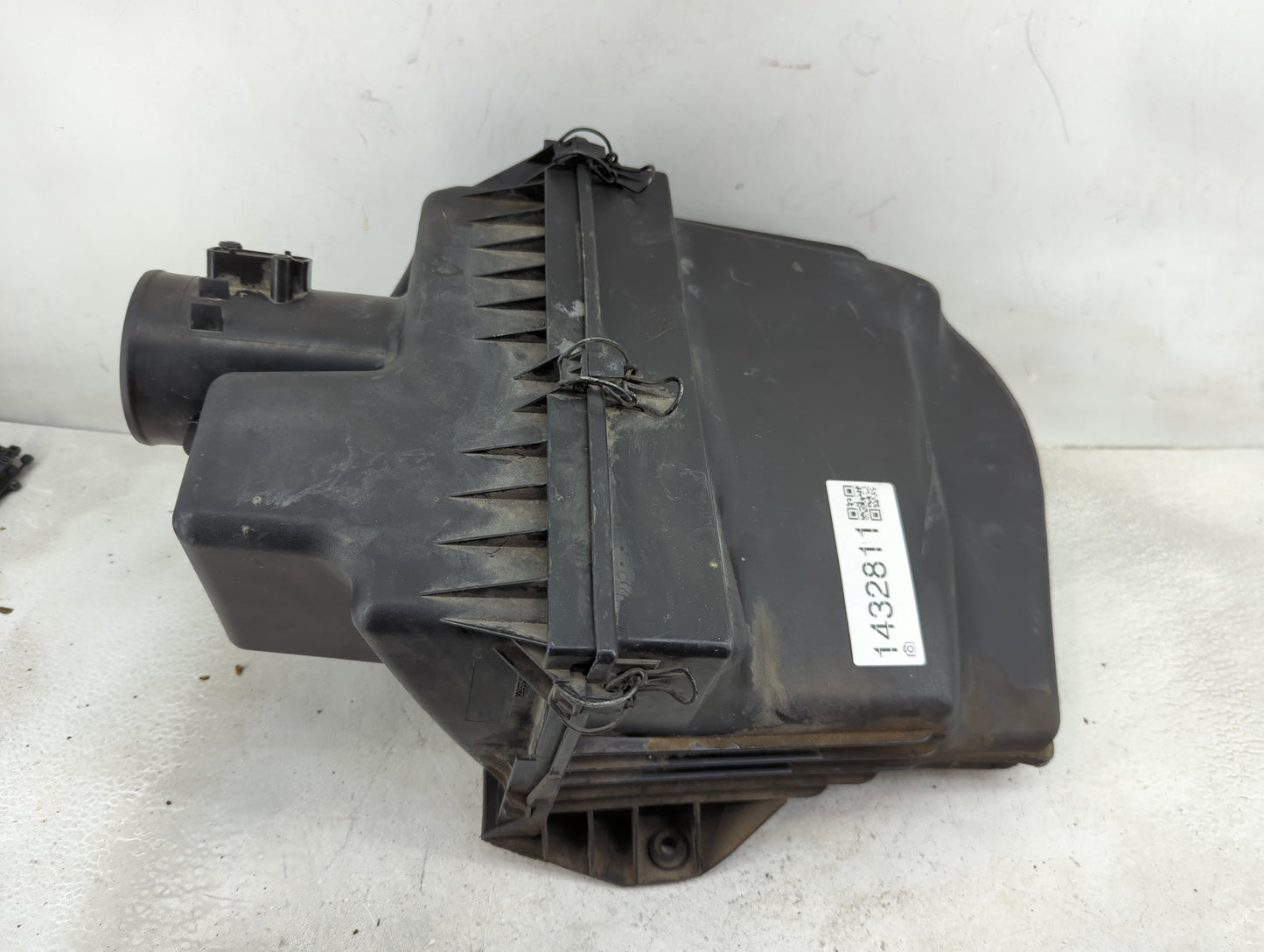 Chevrolet Impala Limited Air Cleaner Intake-duct Hose Tube - Oemusedautoparts1.com