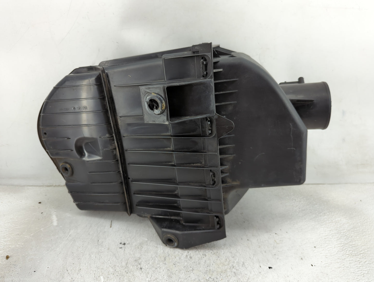 Chevrolet Impala Limited Air Cleaner Intake-duct Hose Tube - Oemusedautoparts1.com