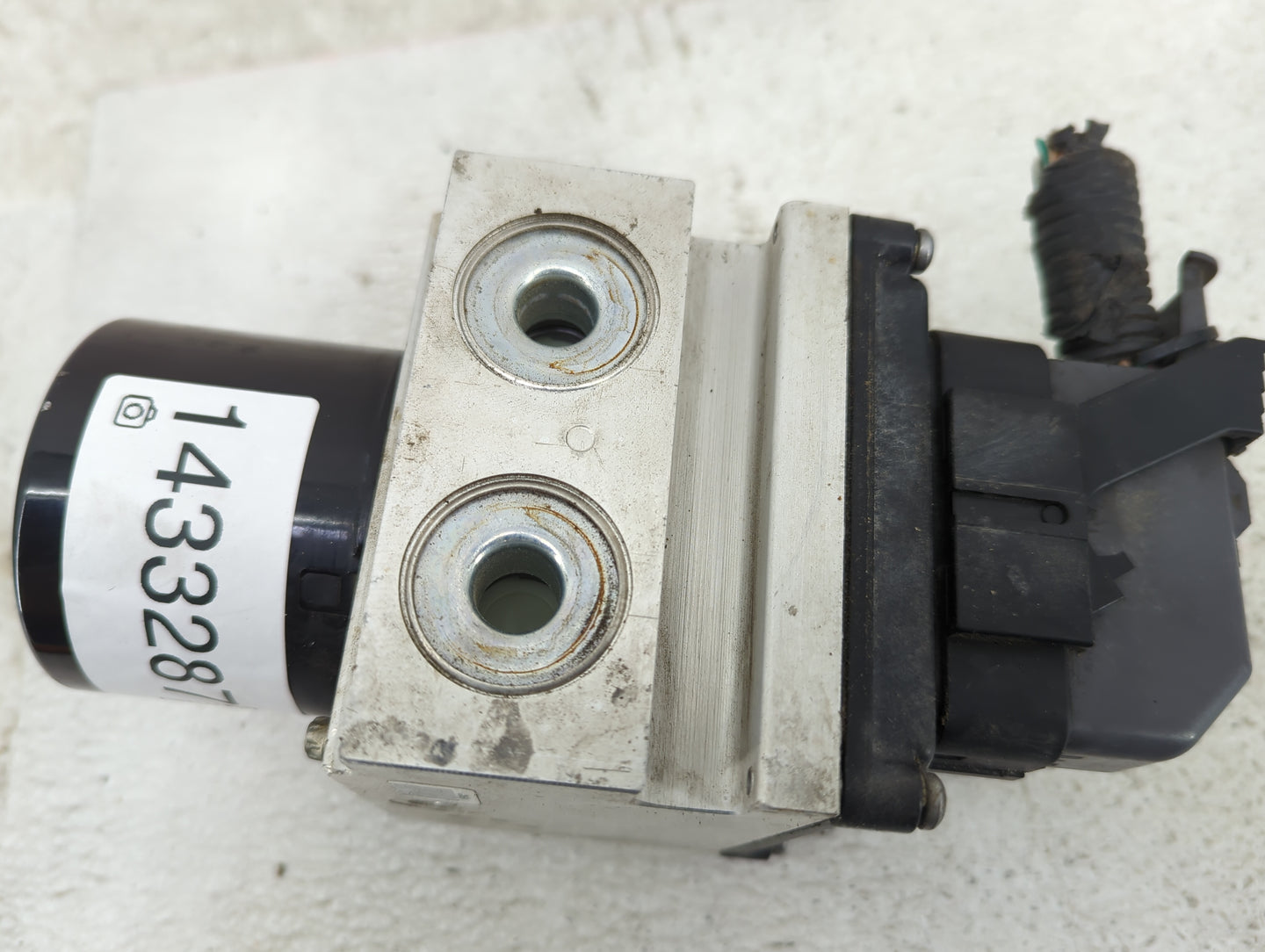 2014 Chevrolet Impala Limited ABS Pump Control Module Replacement P/N:20864448 Fits Fits 2012 2013 2015 2016 OEM Used Auto P