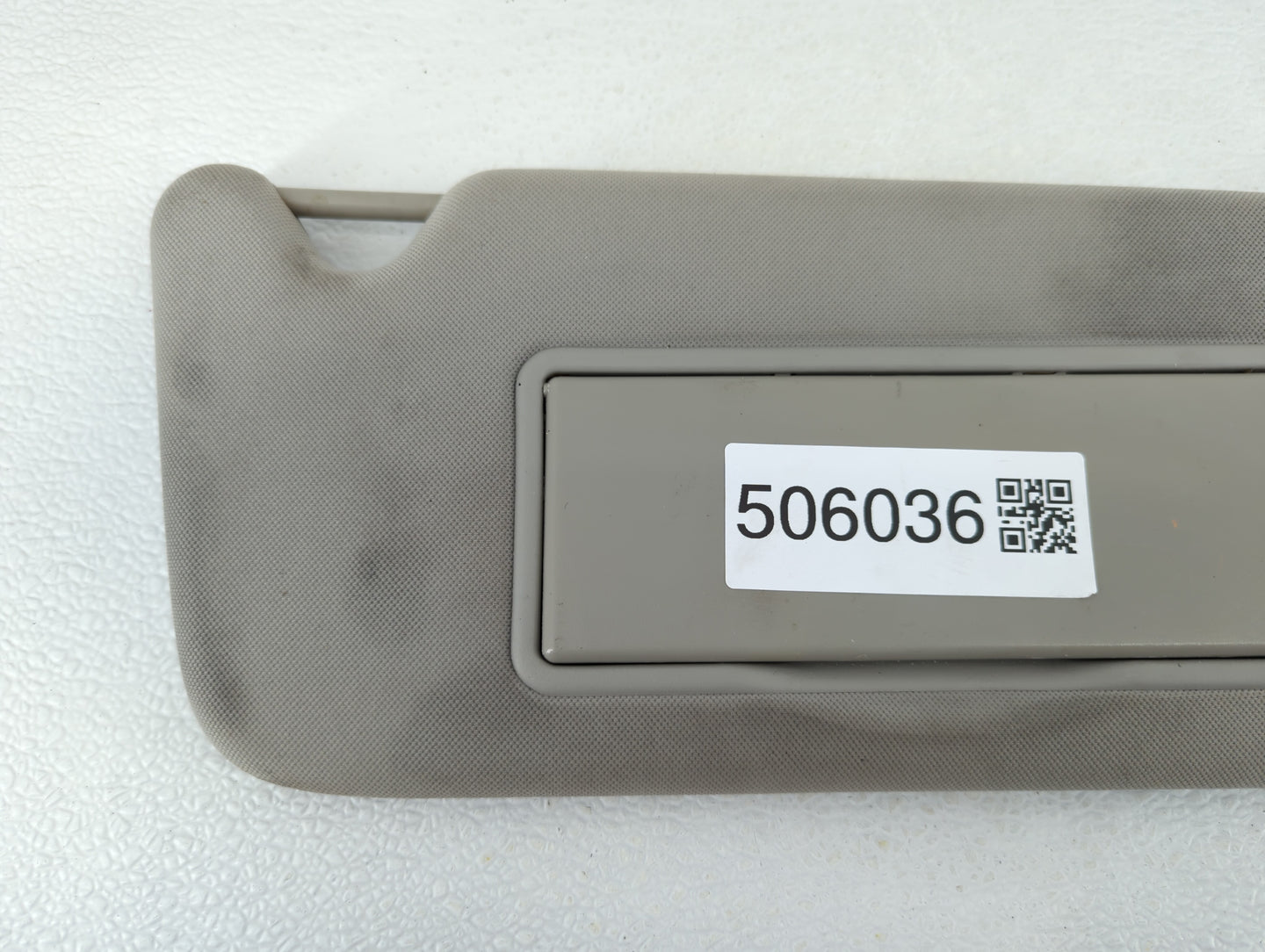 2014 Chevrolet Impala Limited Sun Visor Shade Replacement Passenger Right Mirror Fits OEM Used Auto Parts - Oemusedautoparts