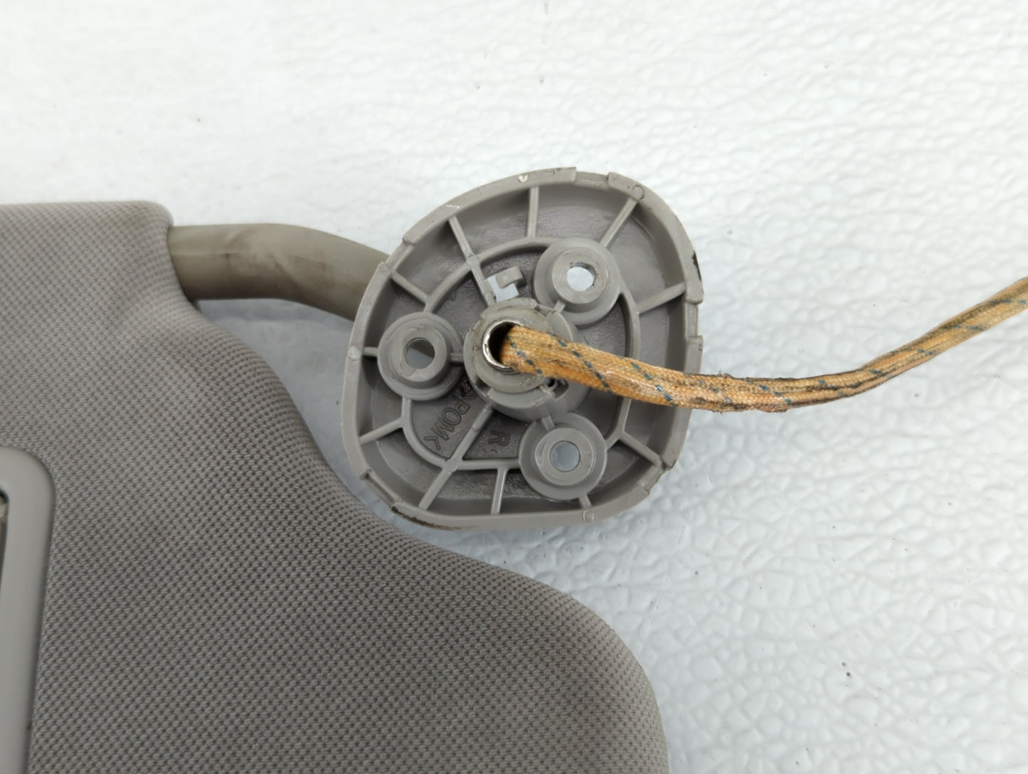 2014 Chevrolet Impala Limited Sun Visor Shade Replacement Passenger Right Mirror Fits OEM Used Auto Parts - Oemusedautoparts