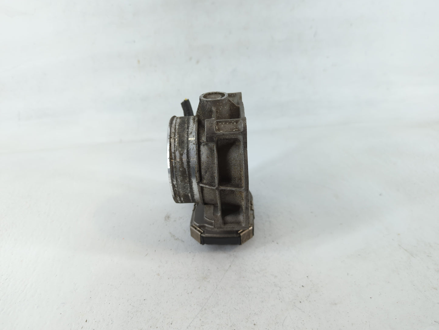 2014 Chevrolet Impala Limited Throttle Body P/N:12632172BA Fits Fits 2012 2013 2015 2016 2017 2018 2019 2020 2021 2022 OEM U