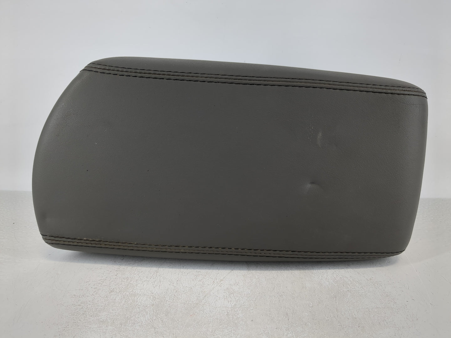 2014 Chevrolet Malibu Center Console Armrest Cover Lid Fits OEM Used Auto Parts - Oemusedautoparts1.com