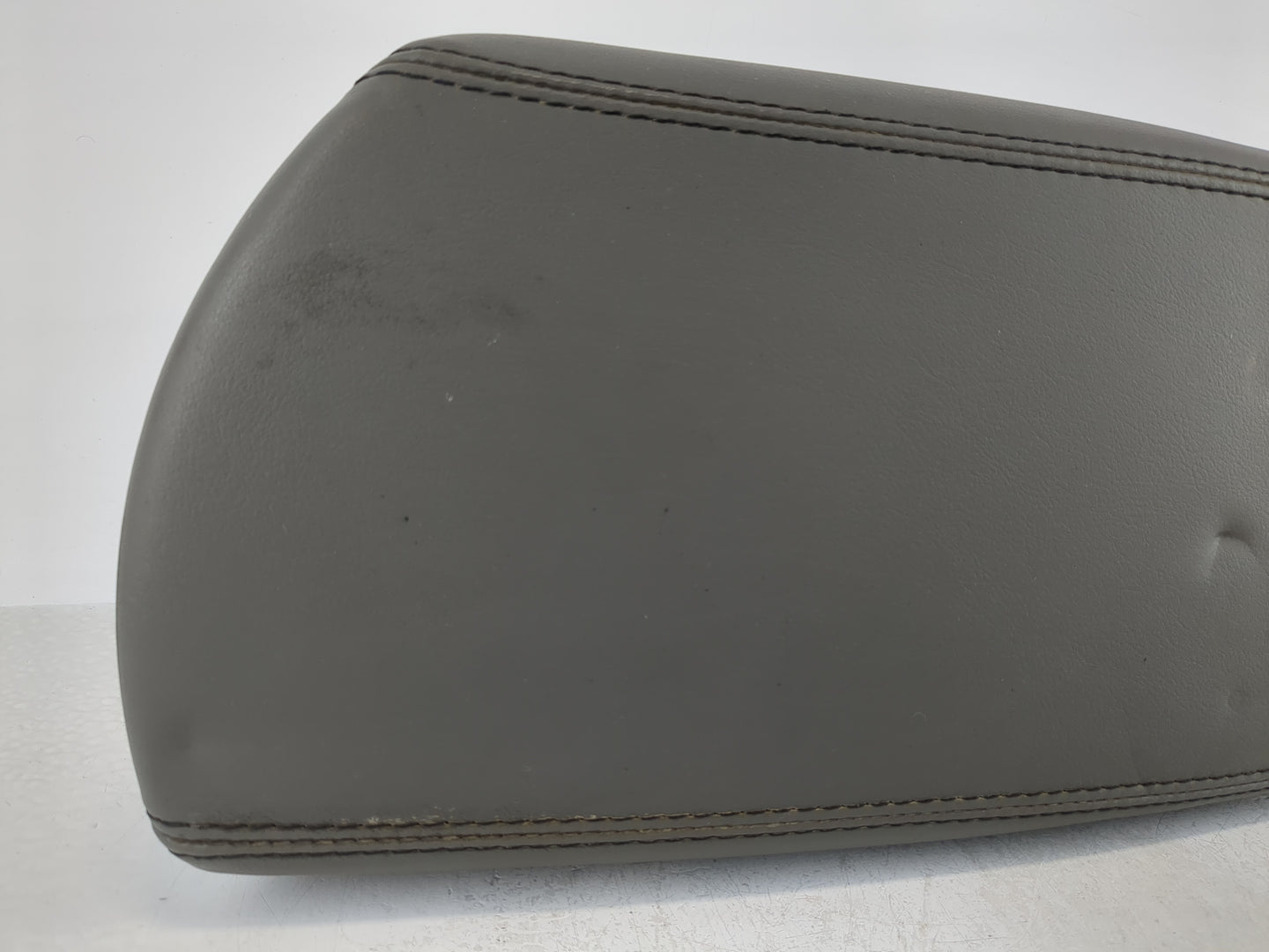 2014 Chevrolet Malibu Center Console Armrest Cover Lid Fits OEM Used Auto Parts - Oemusedautoparts1.com