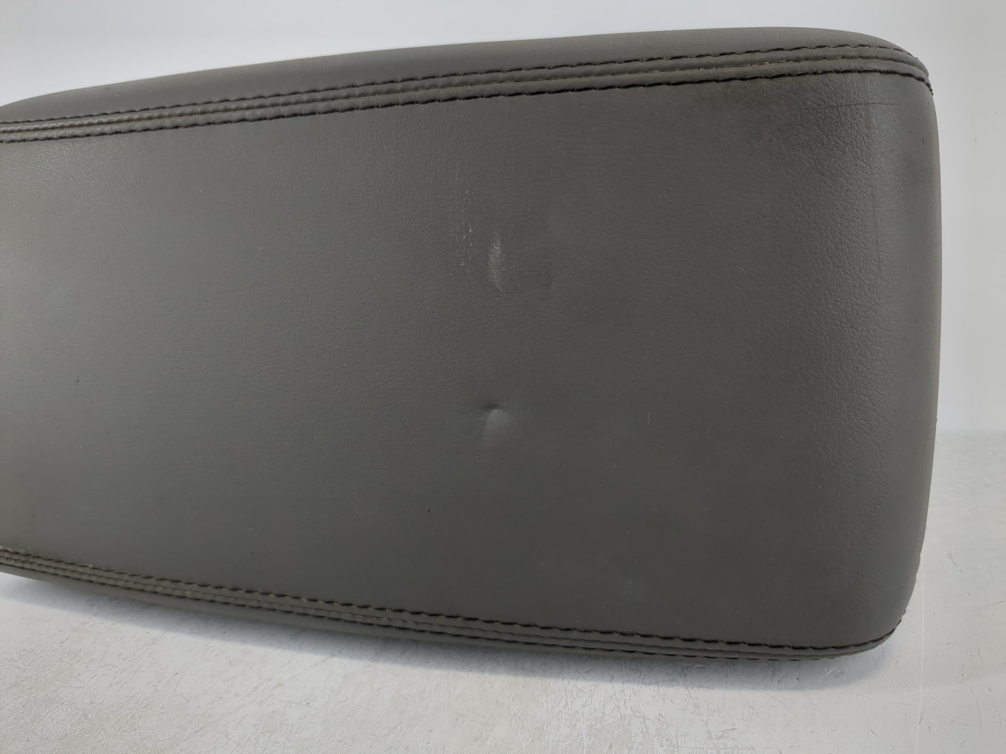 2014 Chevrolet Malibu Center Console Armrest Cover Lid Fits OEM Used Auto Parts - Oemusedautoparts1.com