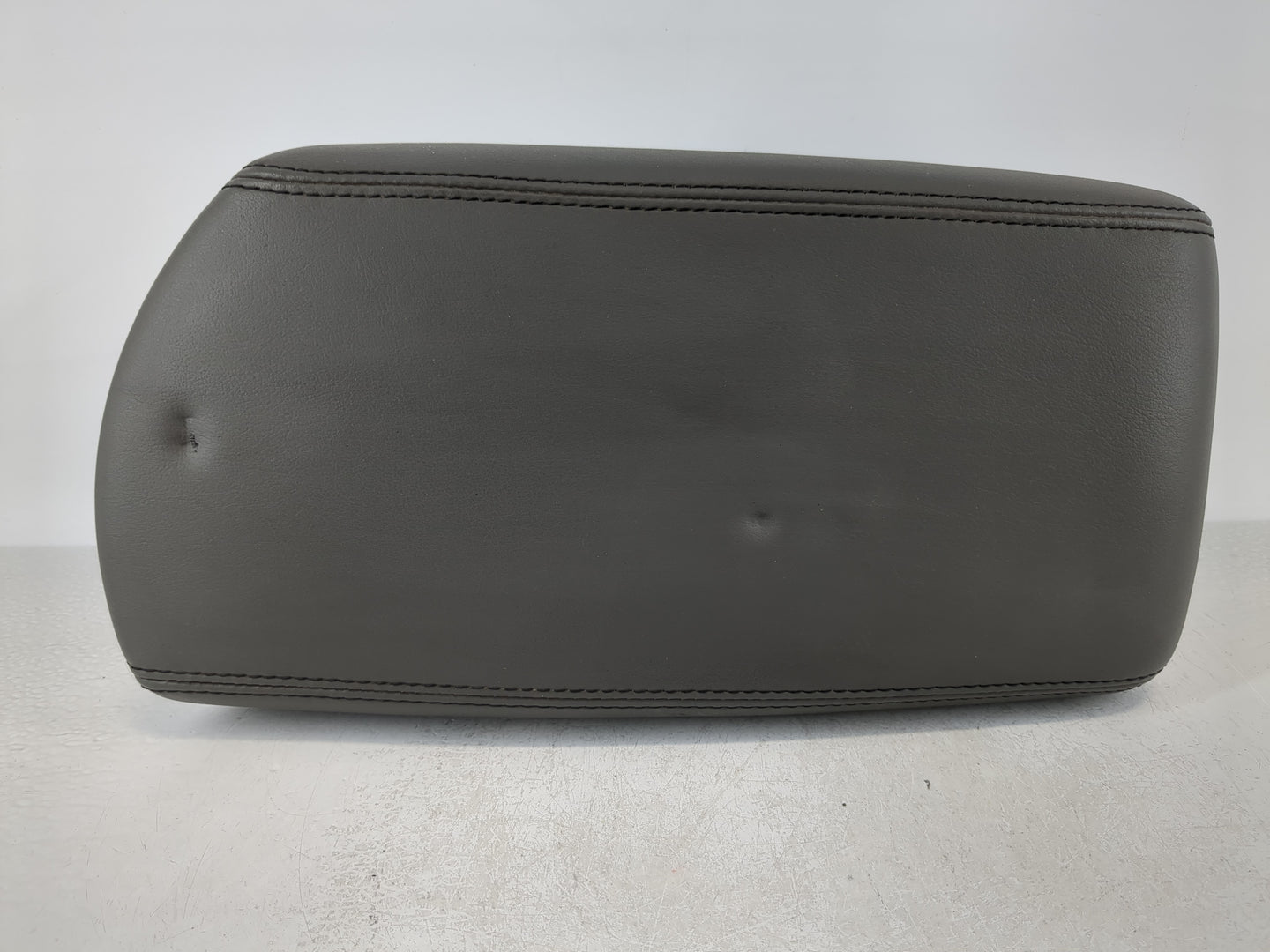 2014 Chevrolet Malibu Center Console Armrest Cover Lid Fits OEM Used Auto Parts - Oemusedautoparts1.com