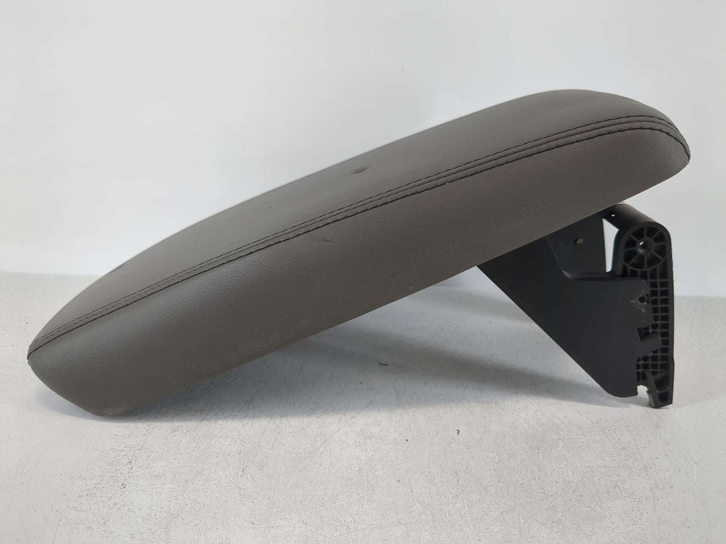 2014 Chevrolet Malibu Center Console Armrest Cover Lid Fits OEM Used Auto Parts - Oemusedautoparts1.com