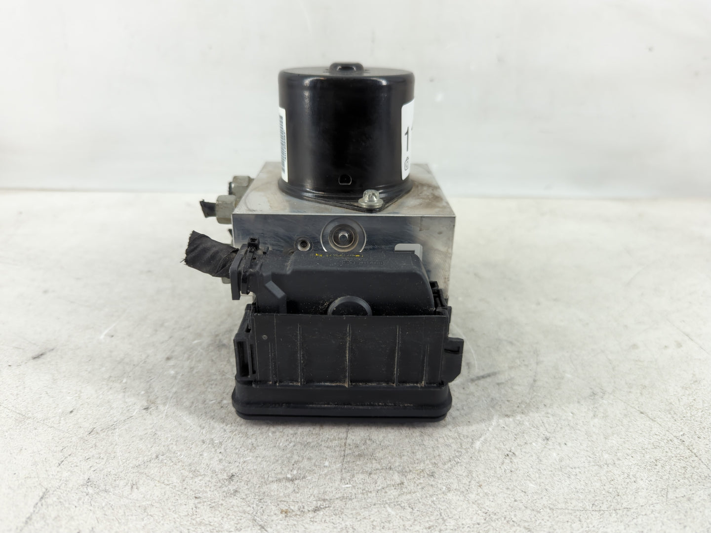 2013-2016 Chevrolet Malibu ABS Pump Control Module Replacement P/N:22863598 Fits Fits 2012 2013 2014 2015 2016 OEM Used Auto