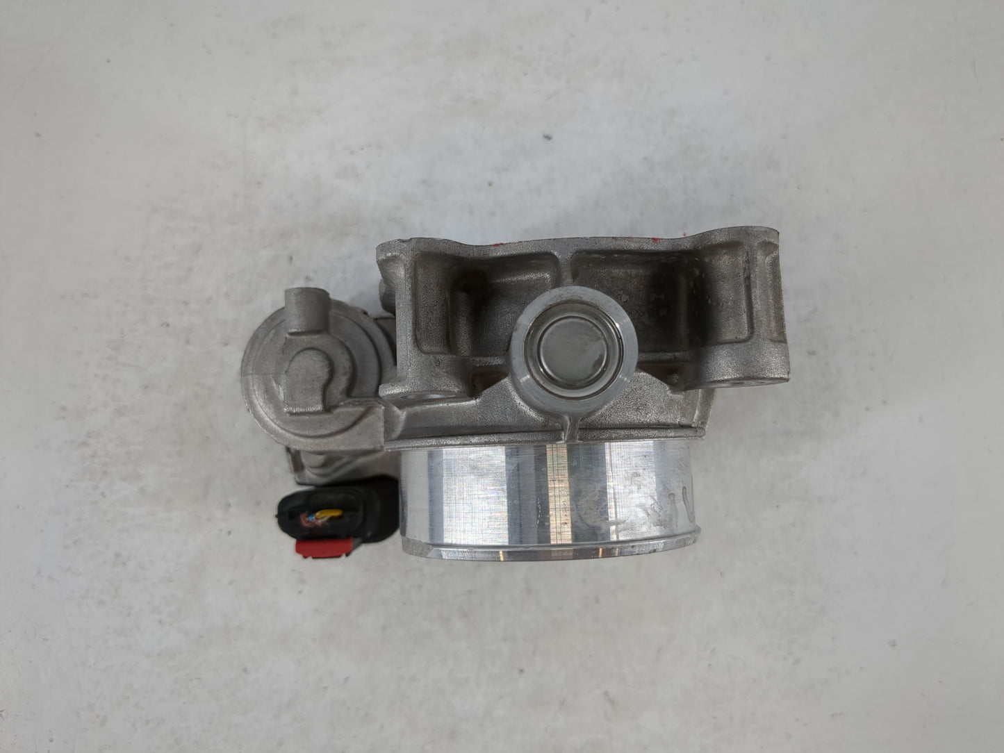 2013-2014 Chevrolet Malibu Throttle Body P/N:12627217DA Fits Fits 2012 2013 2014 2015 OEM Used Auto Parts - Oemusedautoparts