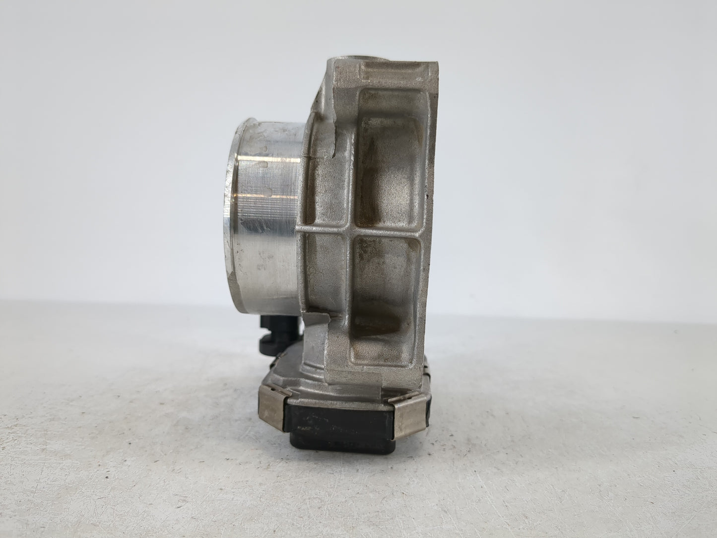 2013-2014 Chevrolet Malibu Throttle Body P/N:12627217DA Fits Fits 2012 2013 2014 2015 OEM Used Auto Parts - Oemusedautoparts