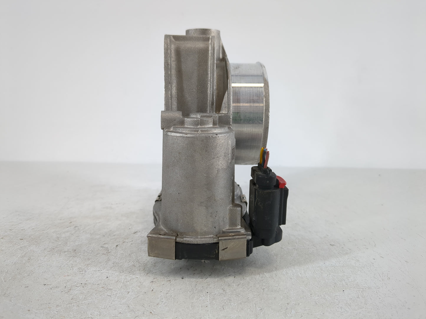 2013-2014 Chevrolet Malibu Throttle Body P/N:12627217DA Fits Fits 2012 2013 2014 2015 OEM Used Auto Parts - Oemusedautoparts