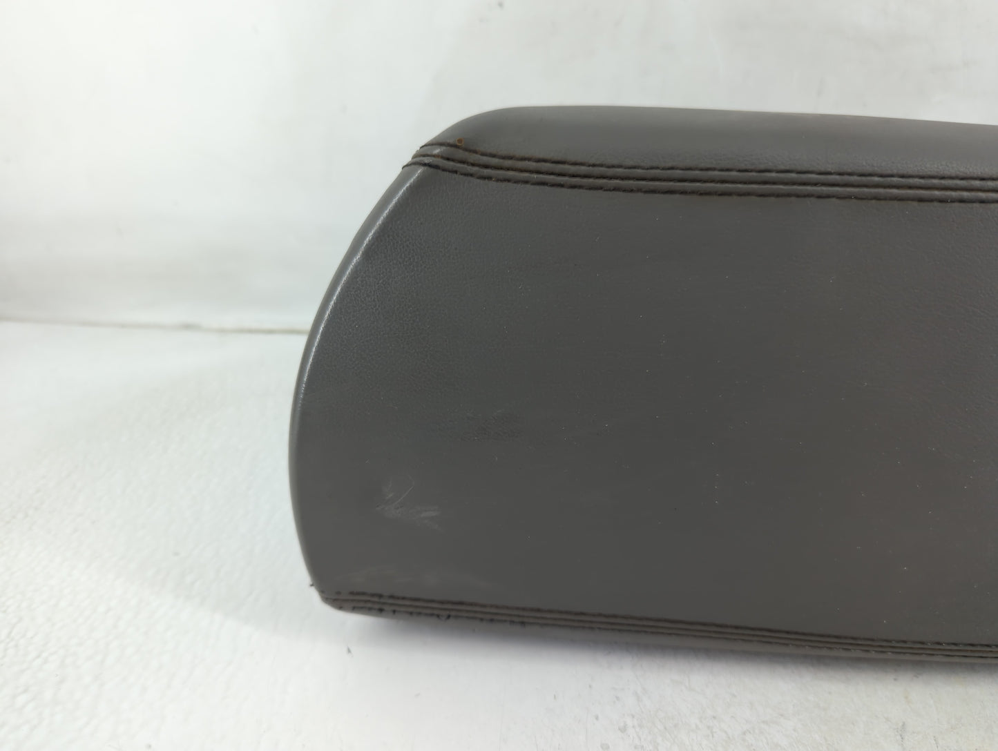 2014 Chevrolet Malibu Center Console Armrest Cover Lid Fits OEM Used Auto Parts - Oemusedautoparts1.com