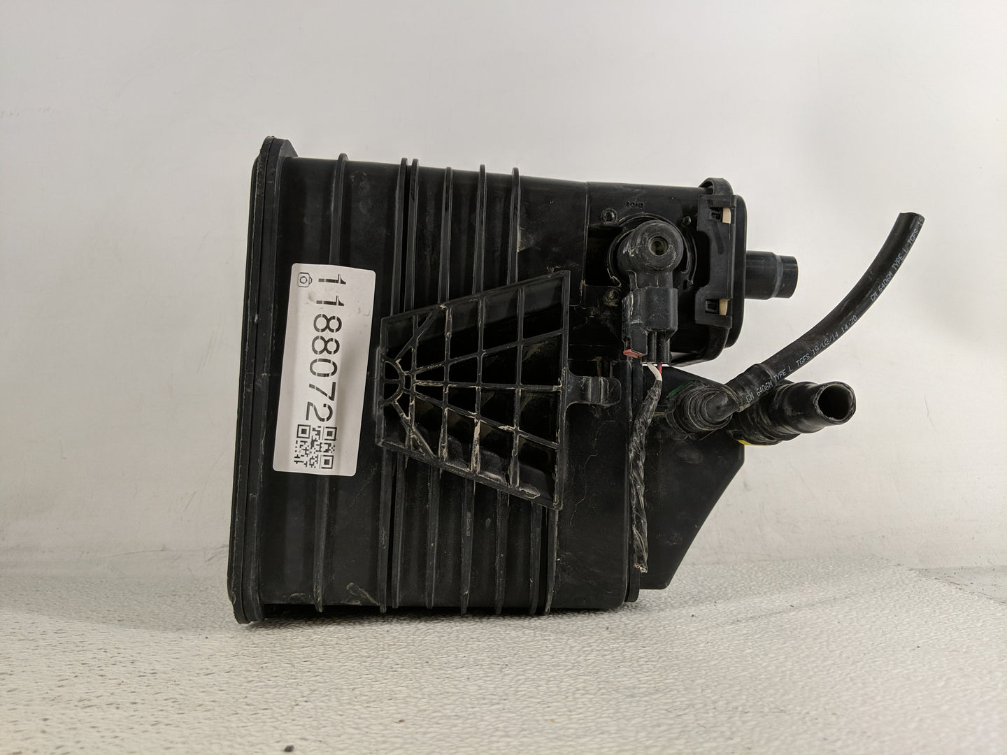 2014 Chevrolet Malibu Fuel Vapor Charcoal Canister - Oemusedautoparts1.com