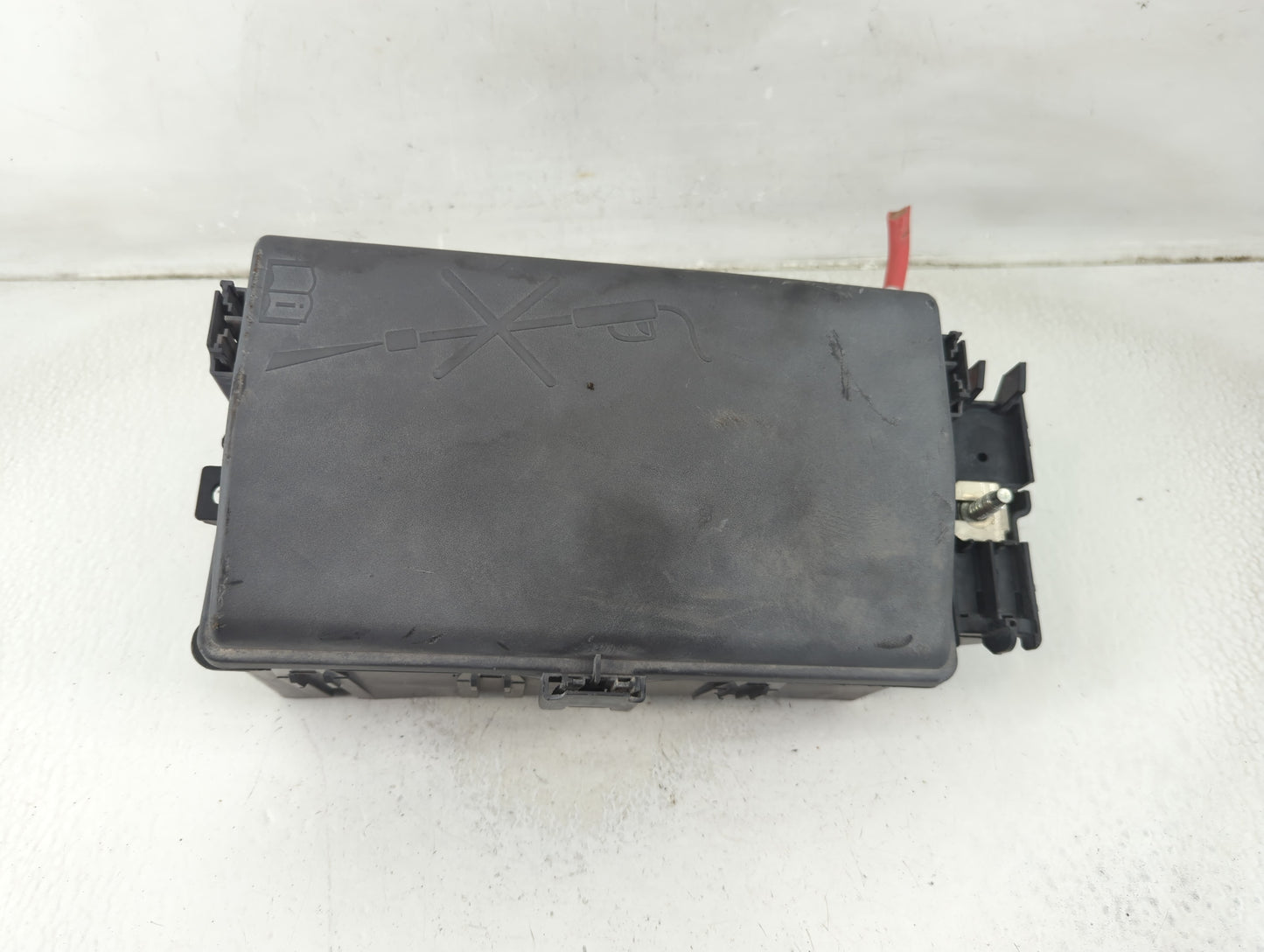 2014-2016 Chevrolet Malibu Fusebox Fuse Box Panel Relay Module P/N:812461952 Fits Fits 2014 2015 2016 OEM Used Auto Parts - 