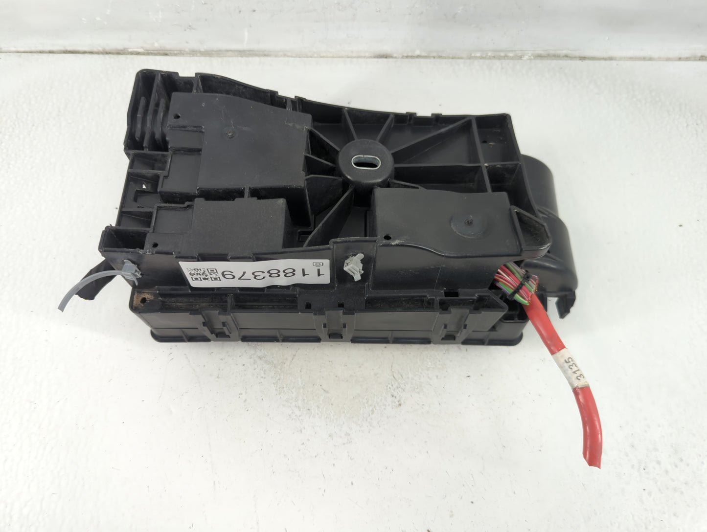 2014-2016 Chevrolet Malibu Fusebox Fuse Box Panel Relay Module P/N:812461952 Fits Fits 2014 2015 2016 OEM Used Auto Parts - 