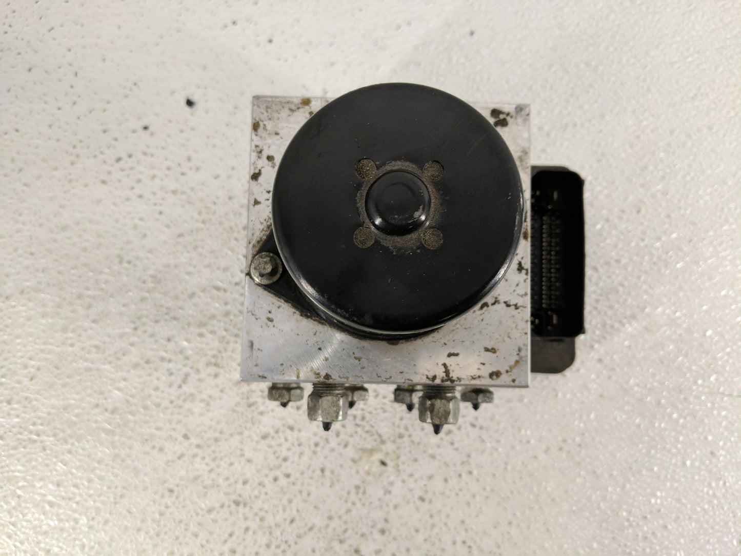 2013-2016 Chevrolet Malibu ABS Pump Control Module Replacement P/N:22863598 Fits Fits 2012 2013 2014 2015 2016 OEM Used Auto